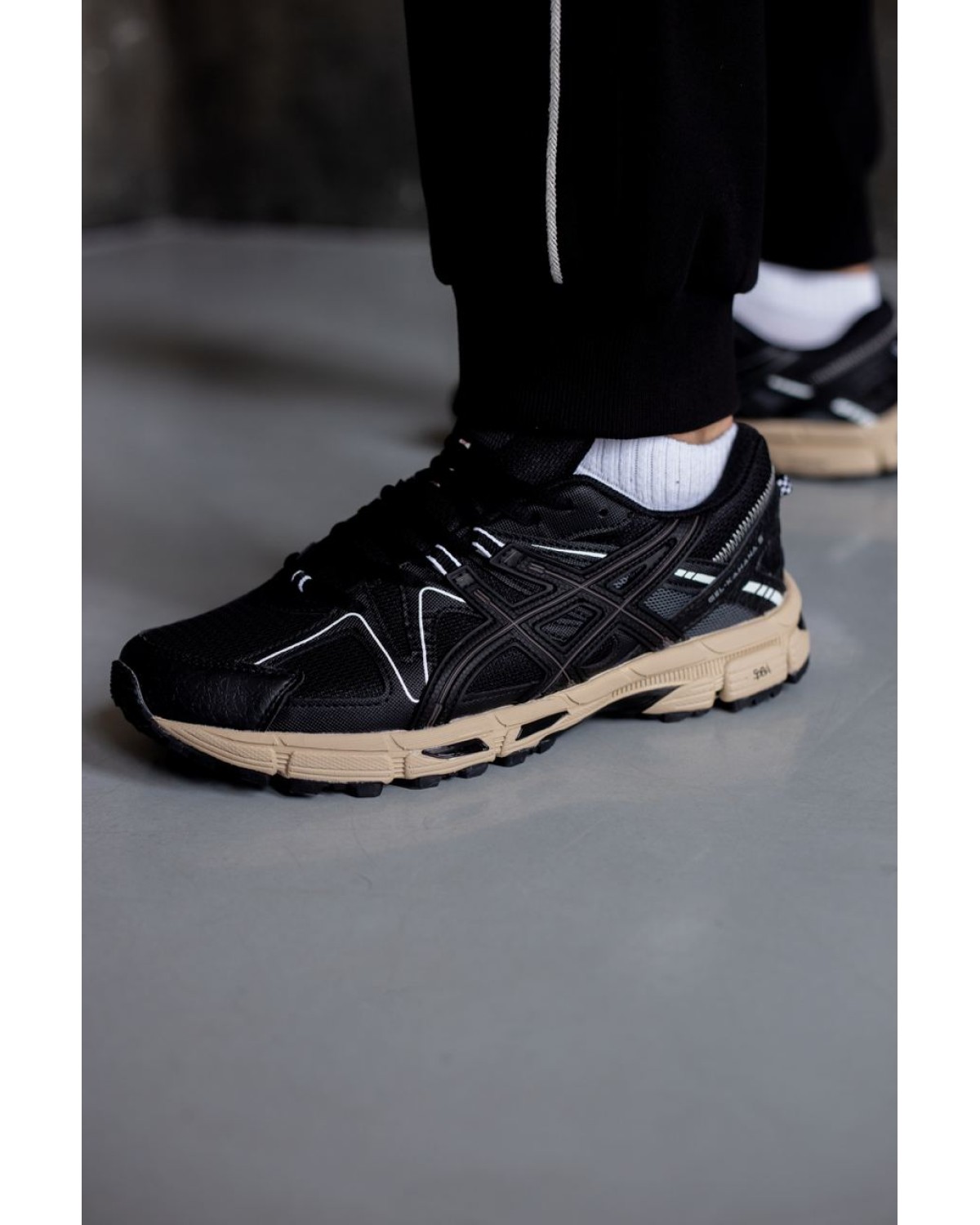 Asics Gel-Kahana 8 Black/Beige