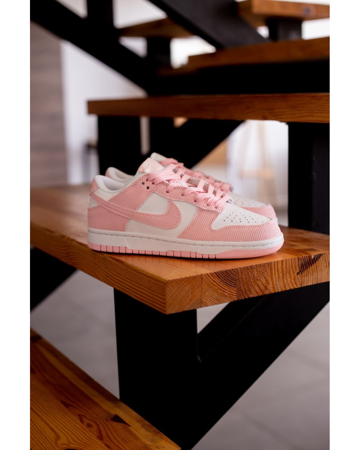 Nike Dunk Low «Pink Corduroy»