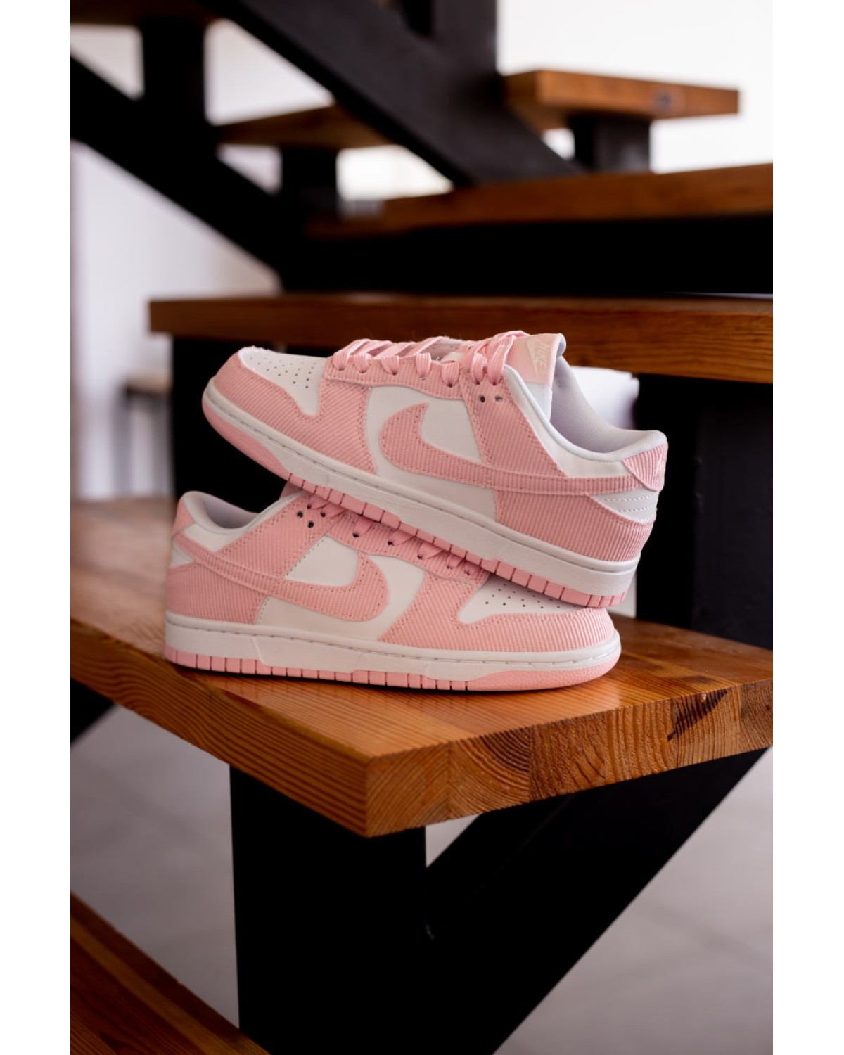 Nike Dunk Low «Pink Corduroy»