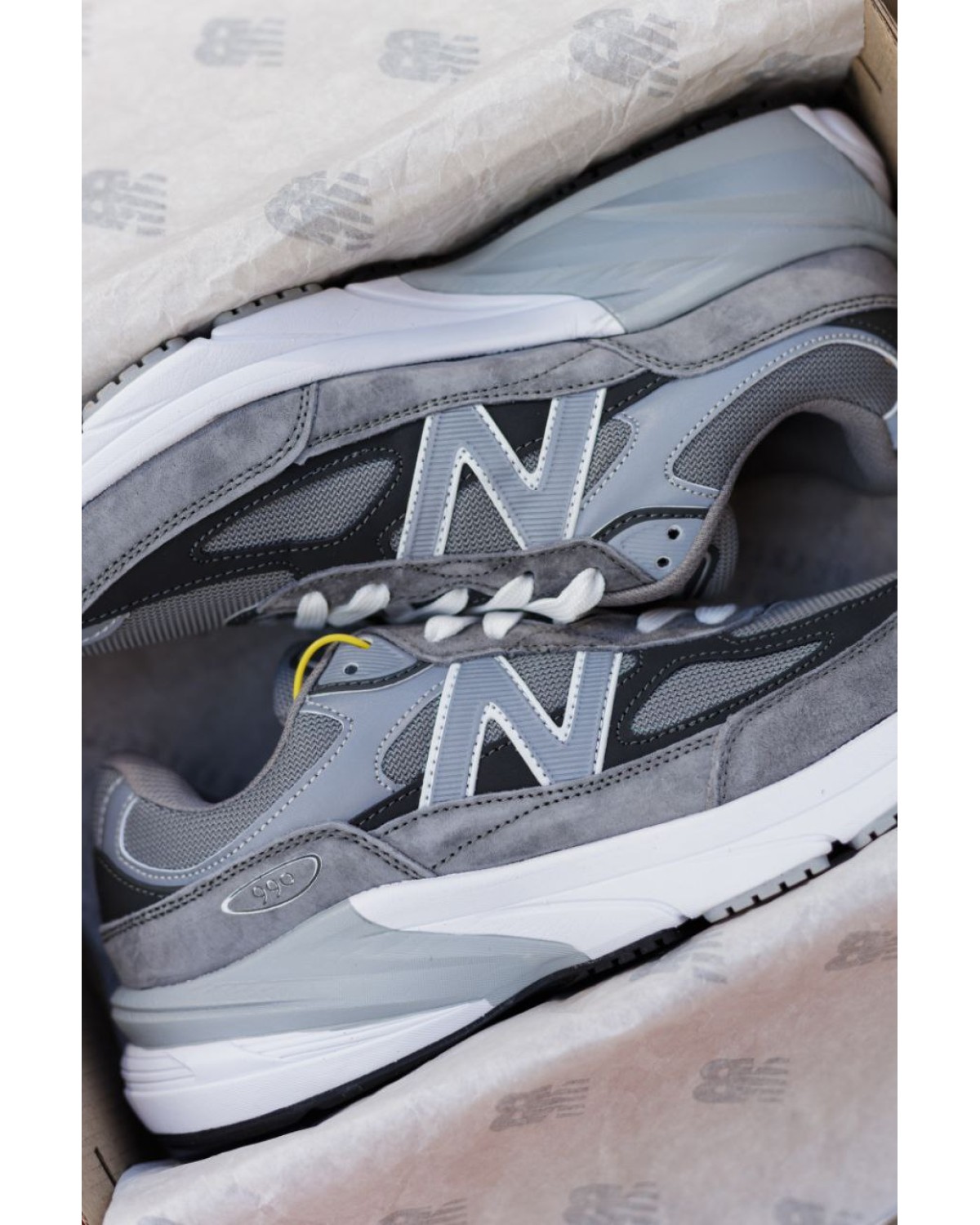 New Balance 990V6 Grey