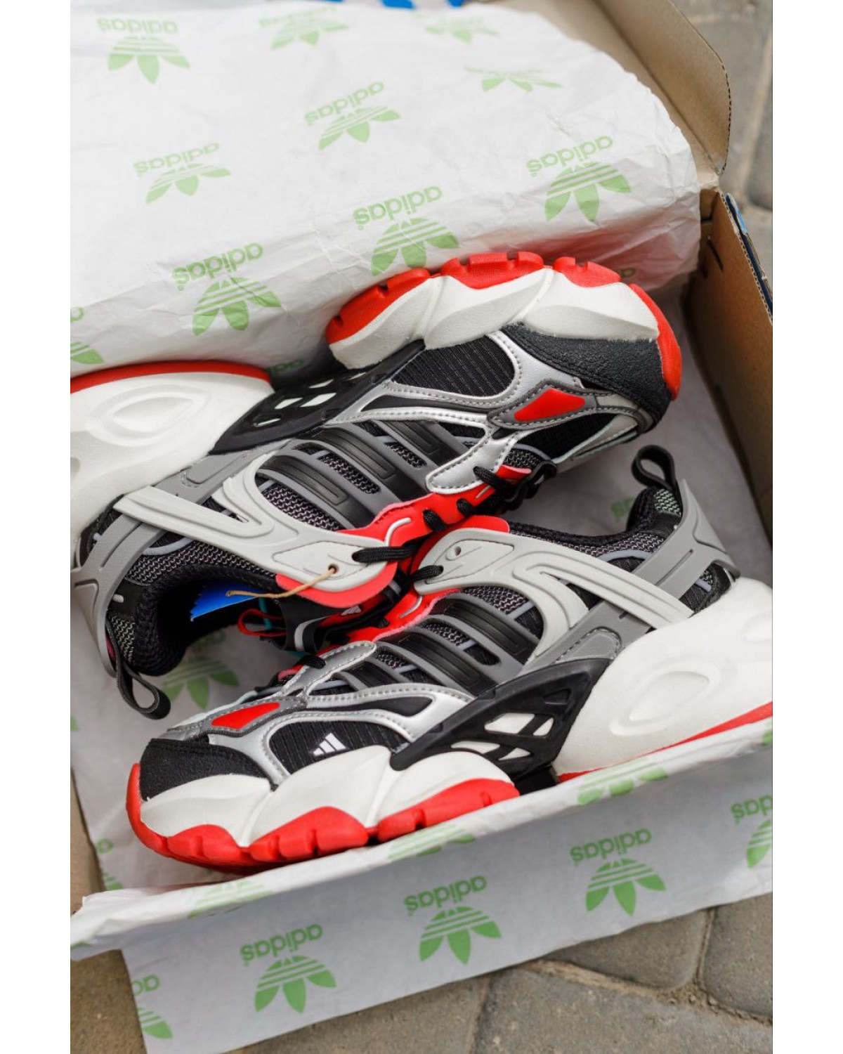 Adidas Vento XLG Black White Red