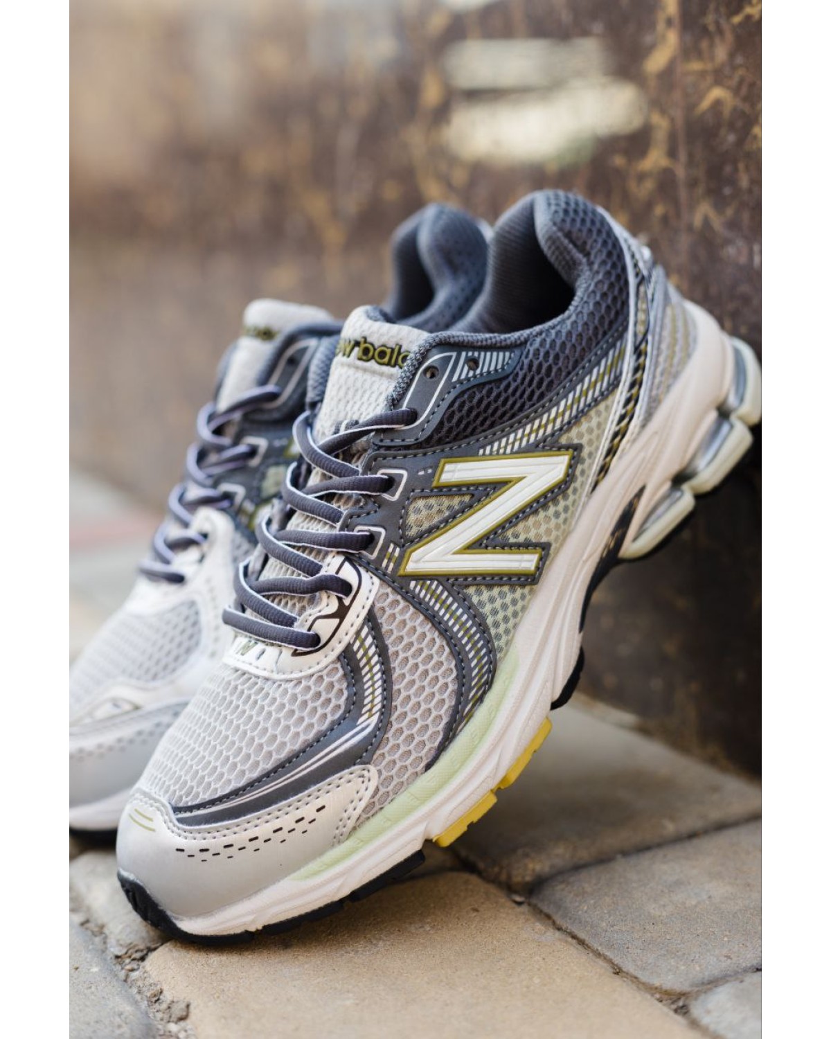 New Balance 860v2 Grey