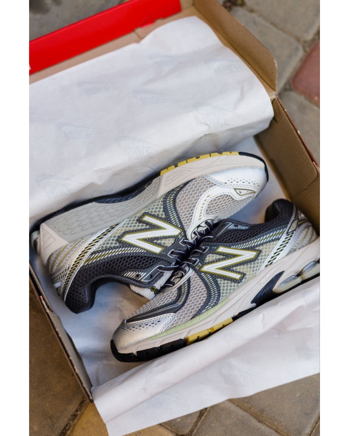 New Balance 860v2 Grey