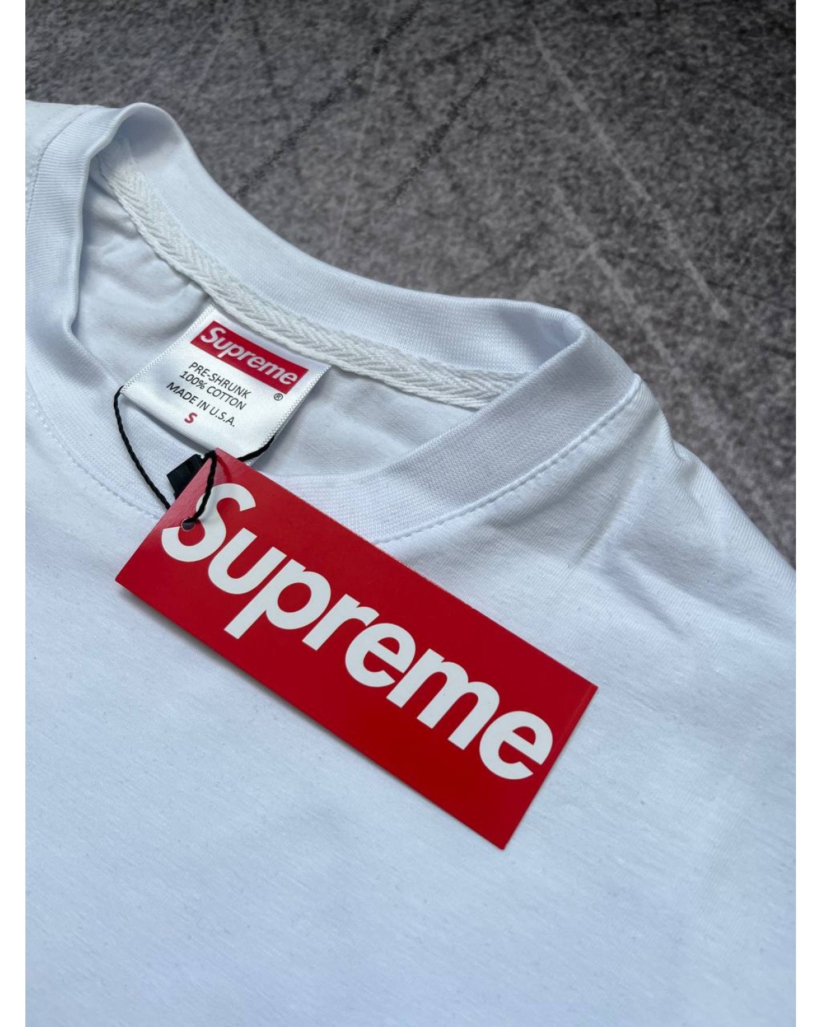 Футболка Supreme
