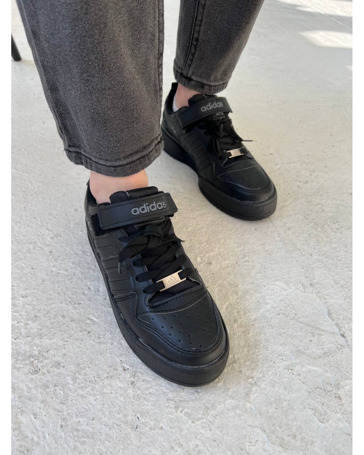 Adidas Forum Low Black