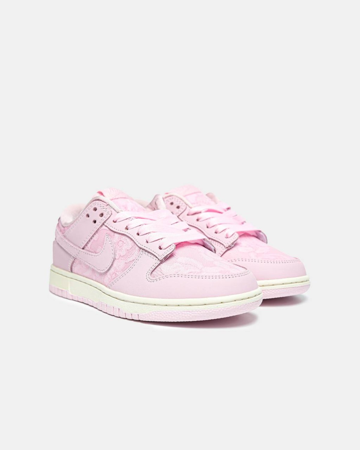 Nike Dunk Low WMNS “Lace Pack – Regal Pink”