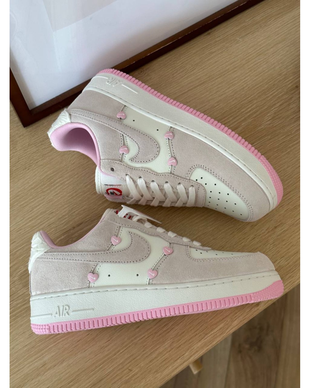 Nike Air Force Low ’Valentines Day 2025’