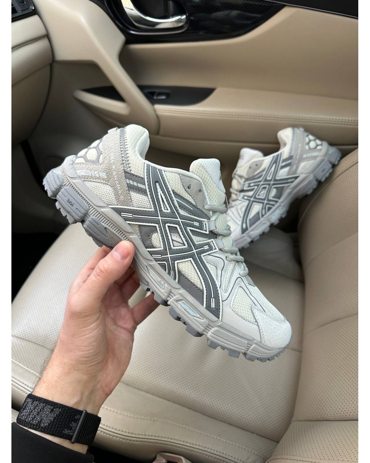 Asics GEL Kahana 8 Light Grey