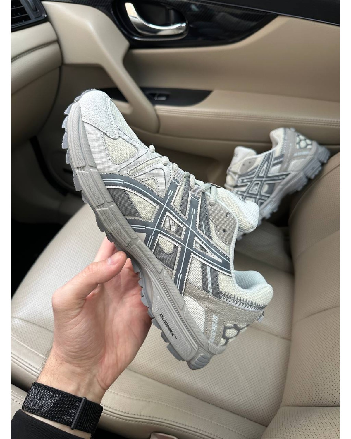 Asics GEL Kahana 8 Light Grey