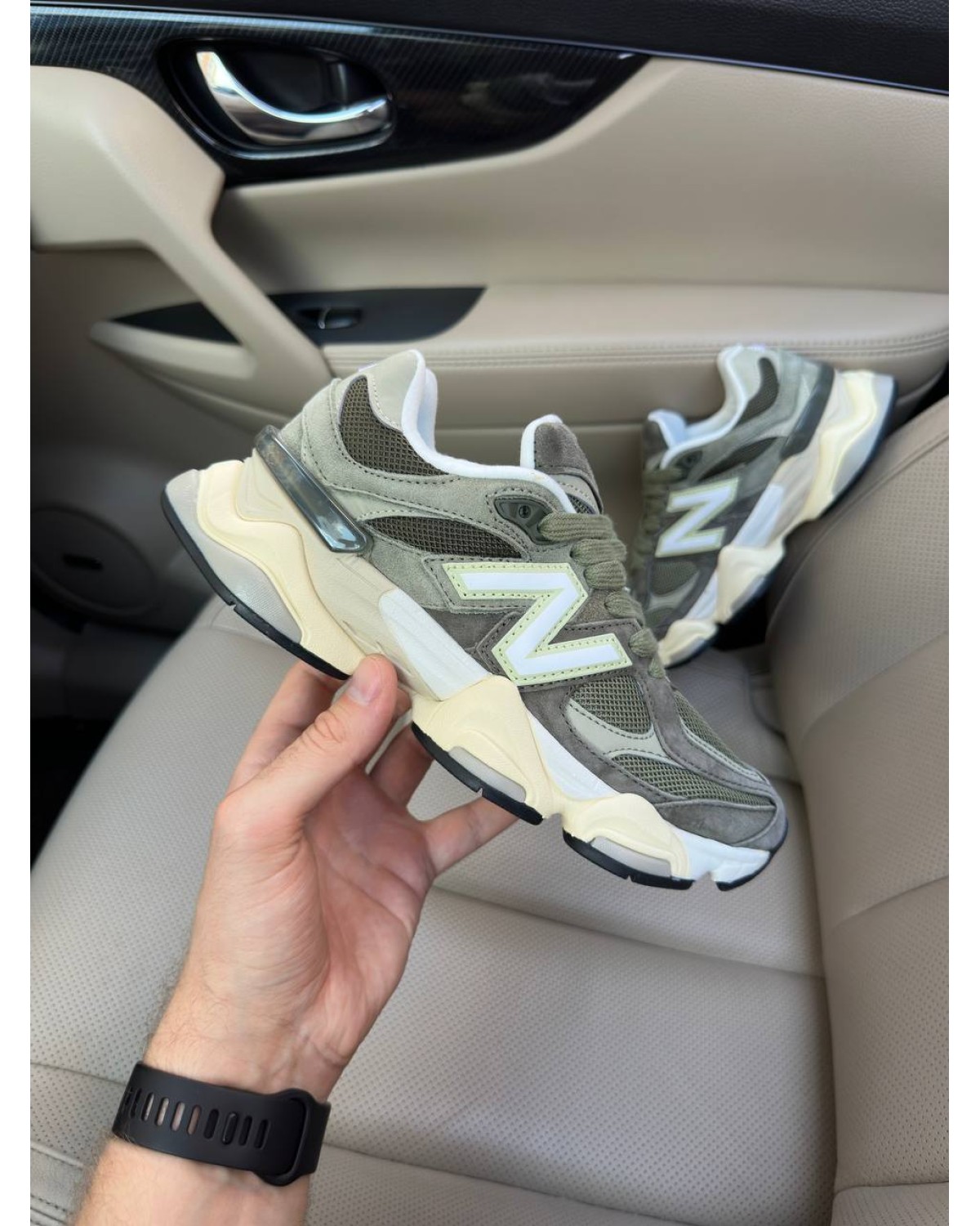 New Balance 9060 Khaki