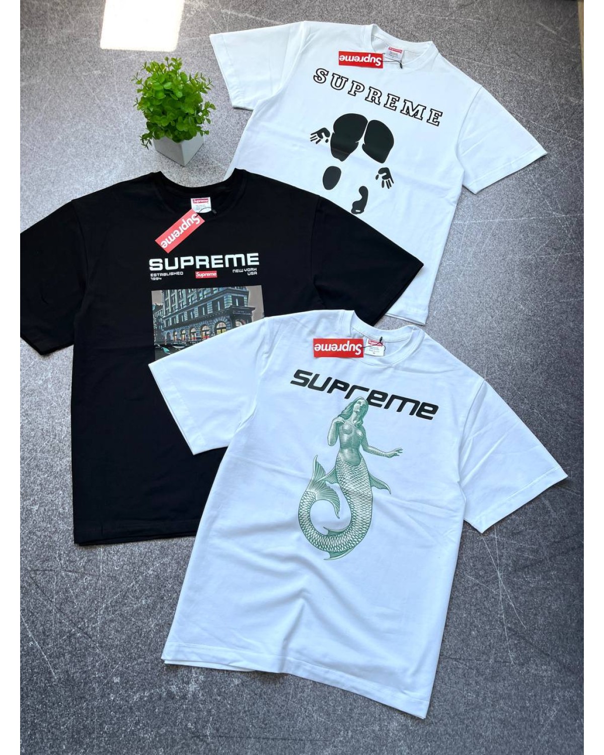 Футболка Supreme