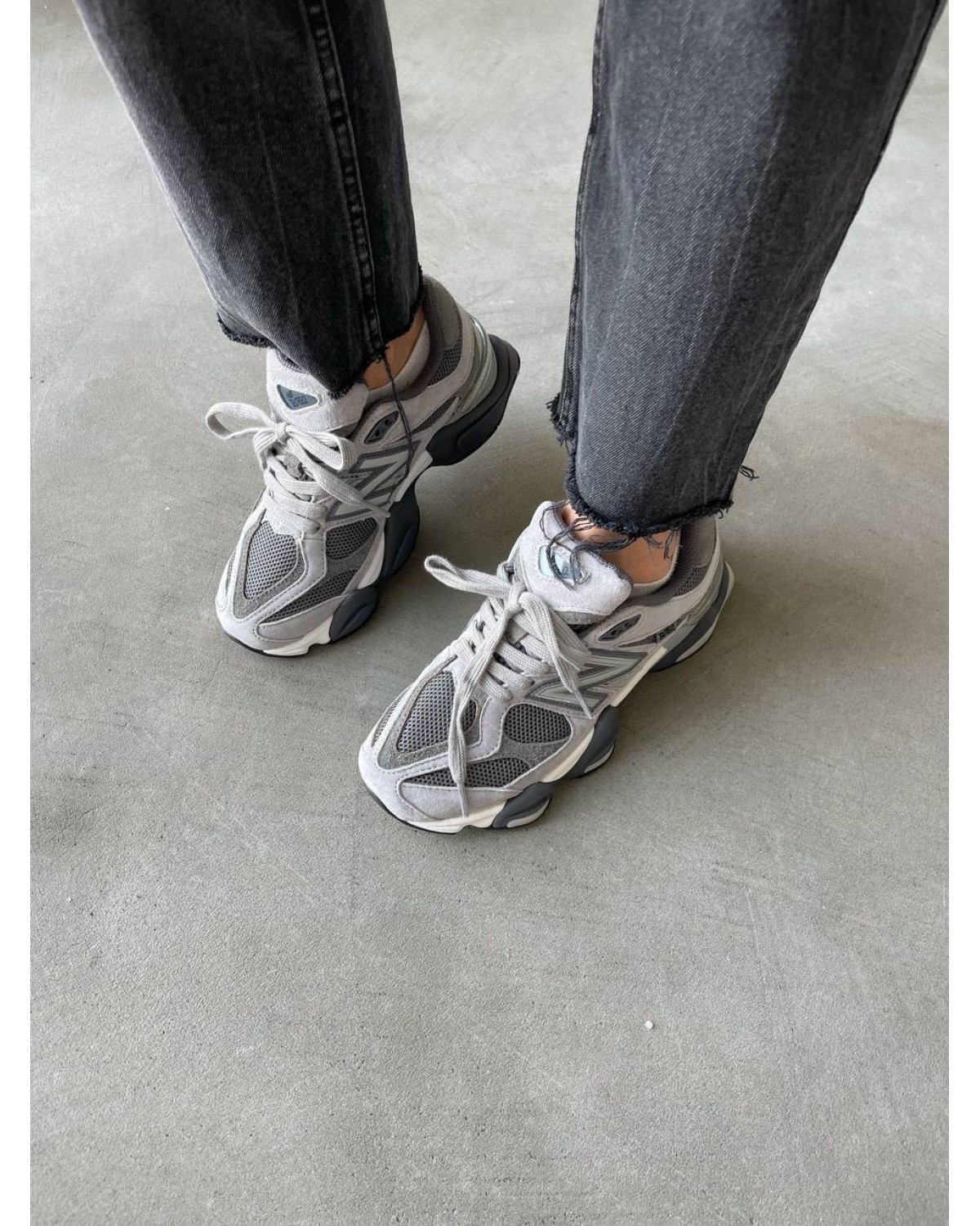 New Balance 9060 Grey