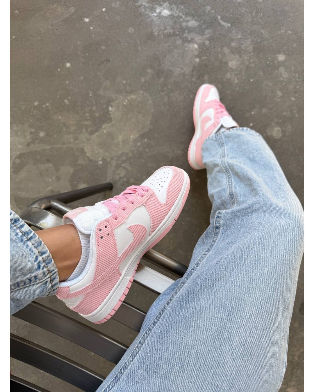 Nike SB Dunk Low Pink