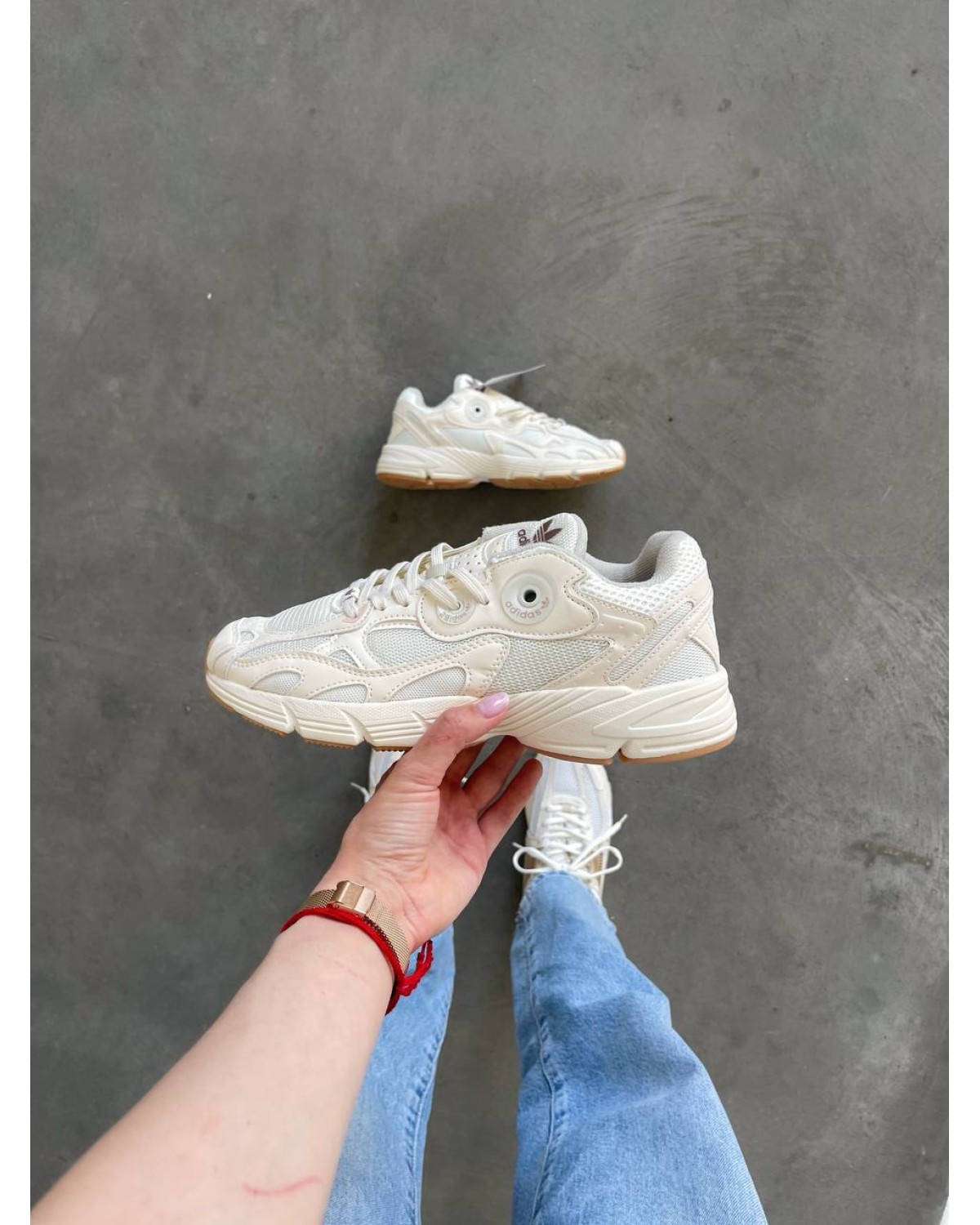Adidas Astir Beige