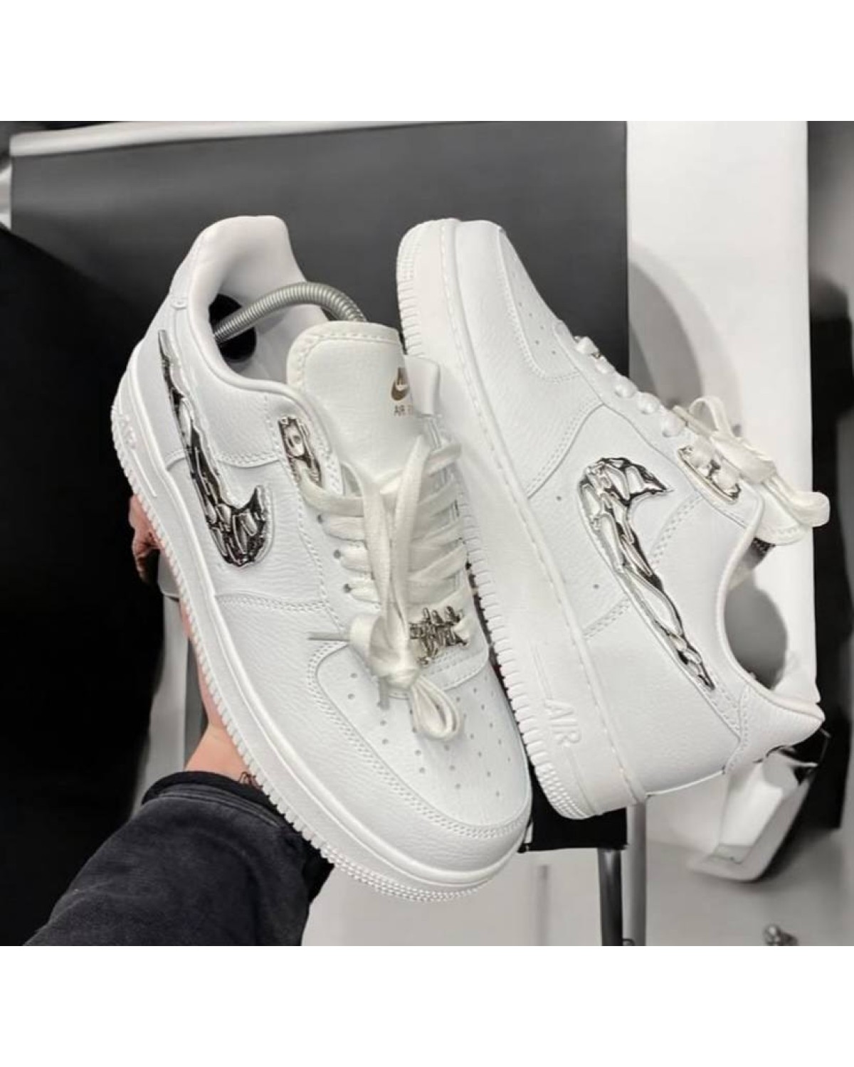 Nike Air Force 1 Low ‘Molten Metal Silver‘