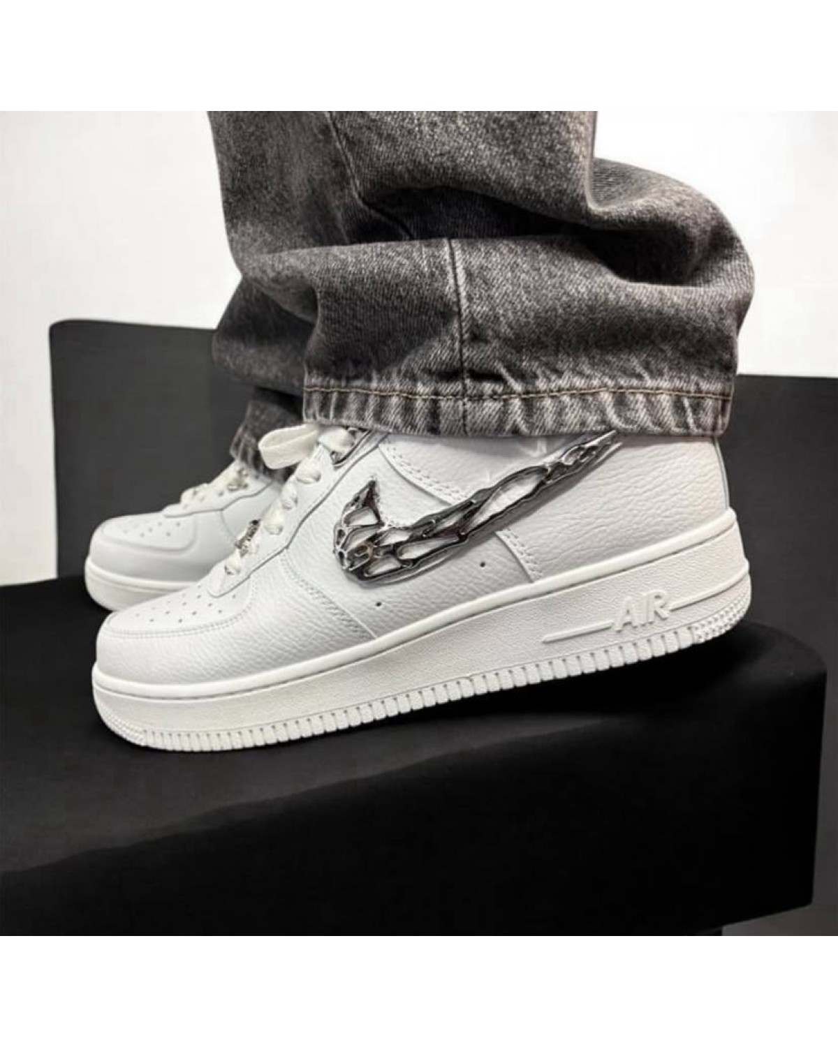 Nike Air Force 1 Low ‘Molten Metal Silver‘