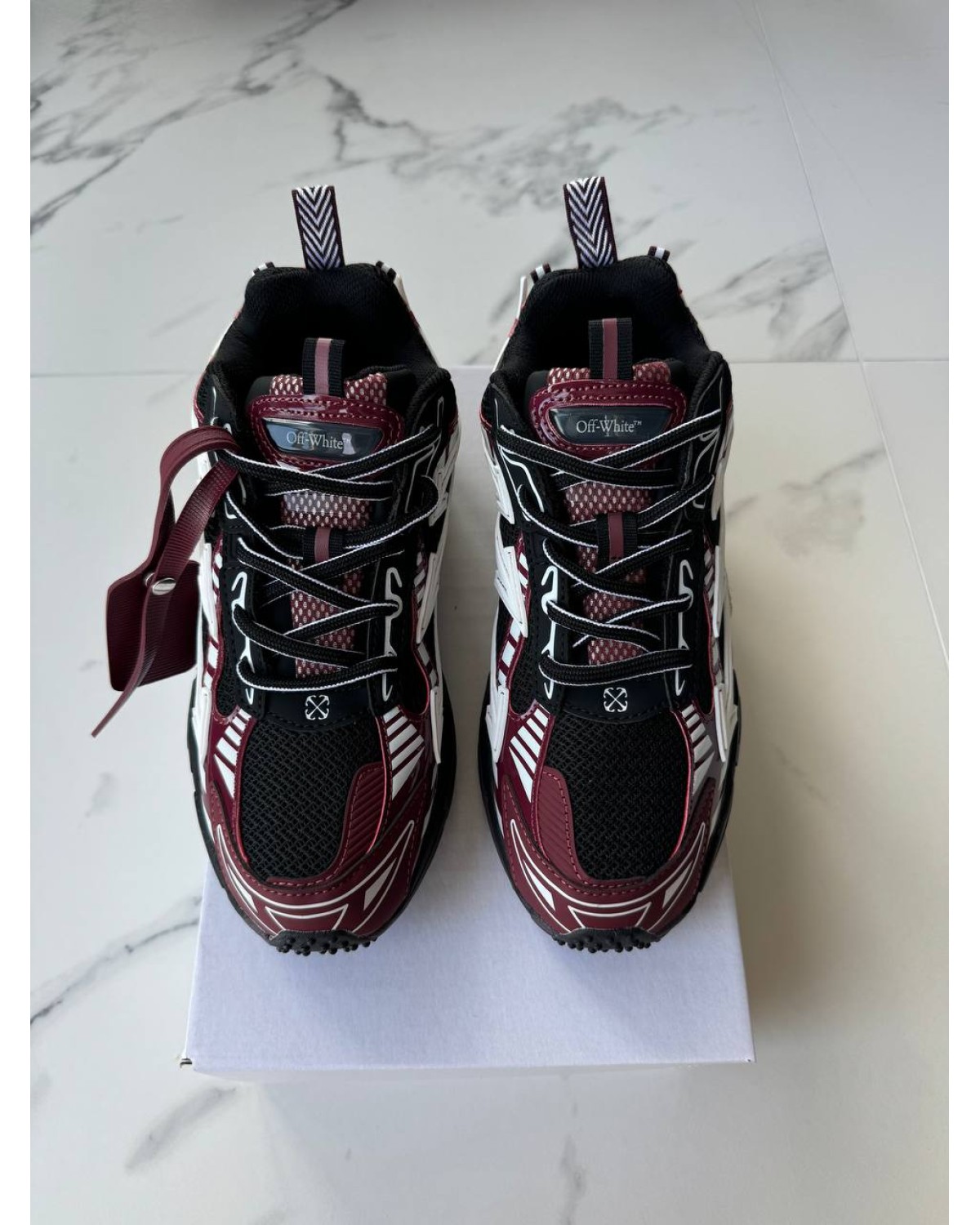 Off-White  'Be Right Back'