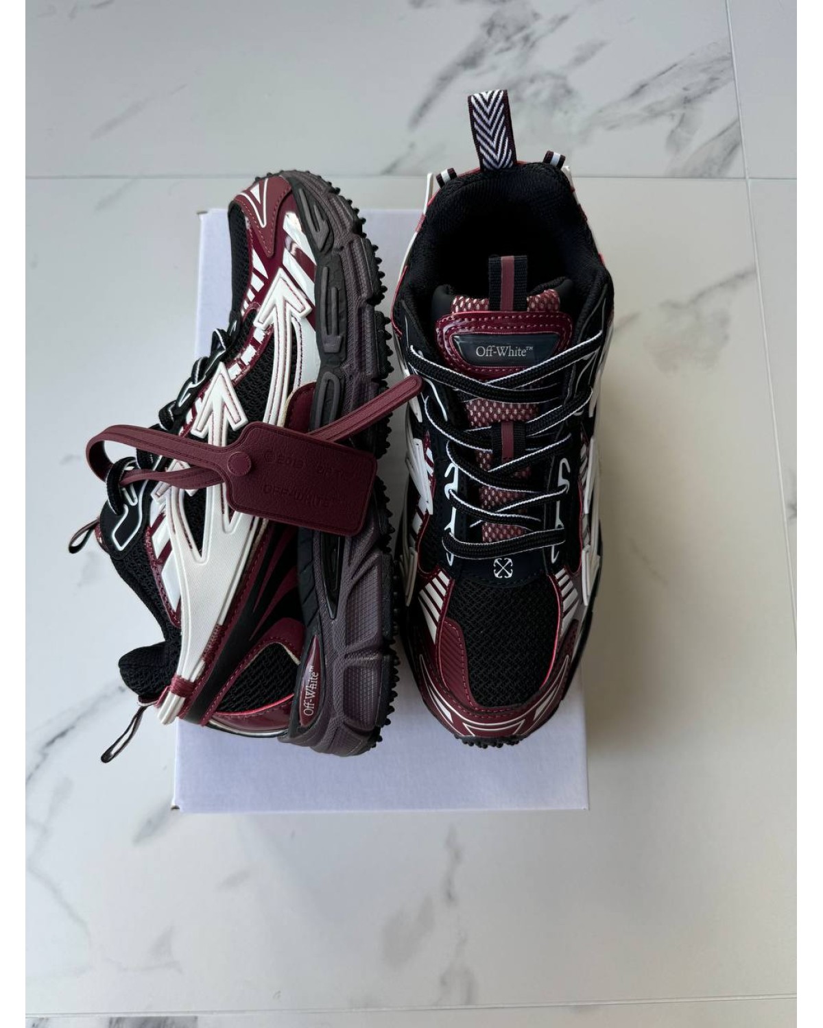 Off-White  'Be Right Back'