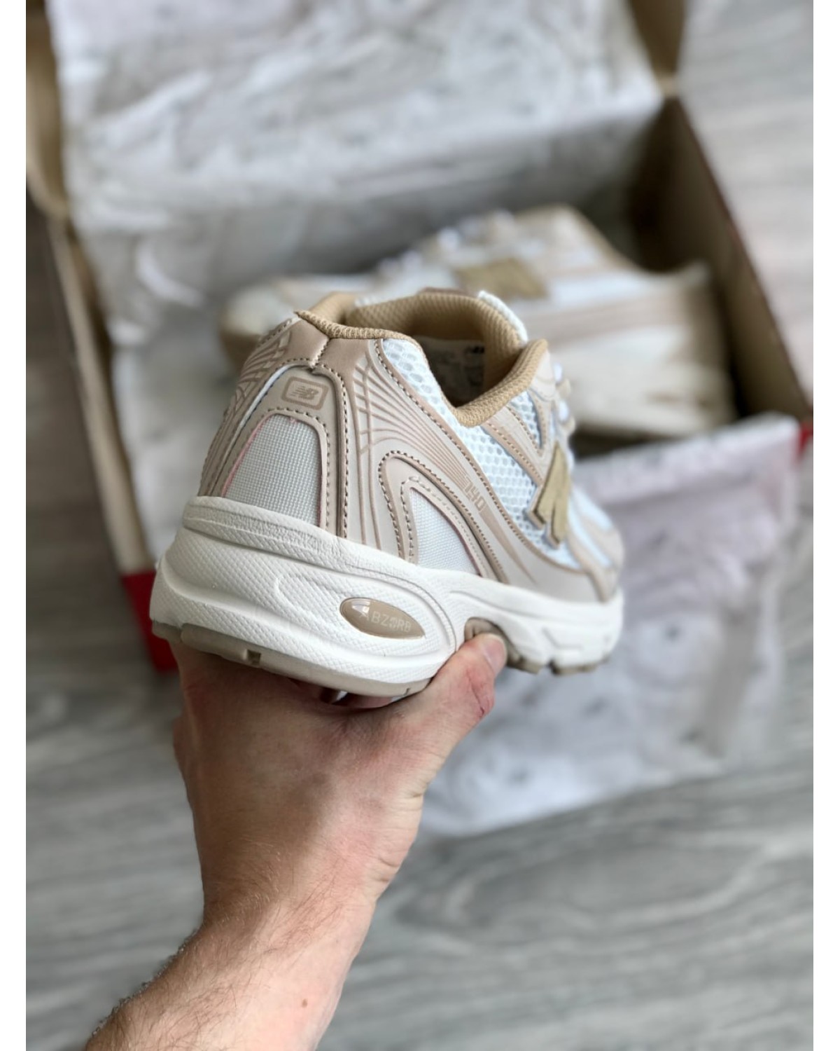 New Balance 740 Beige