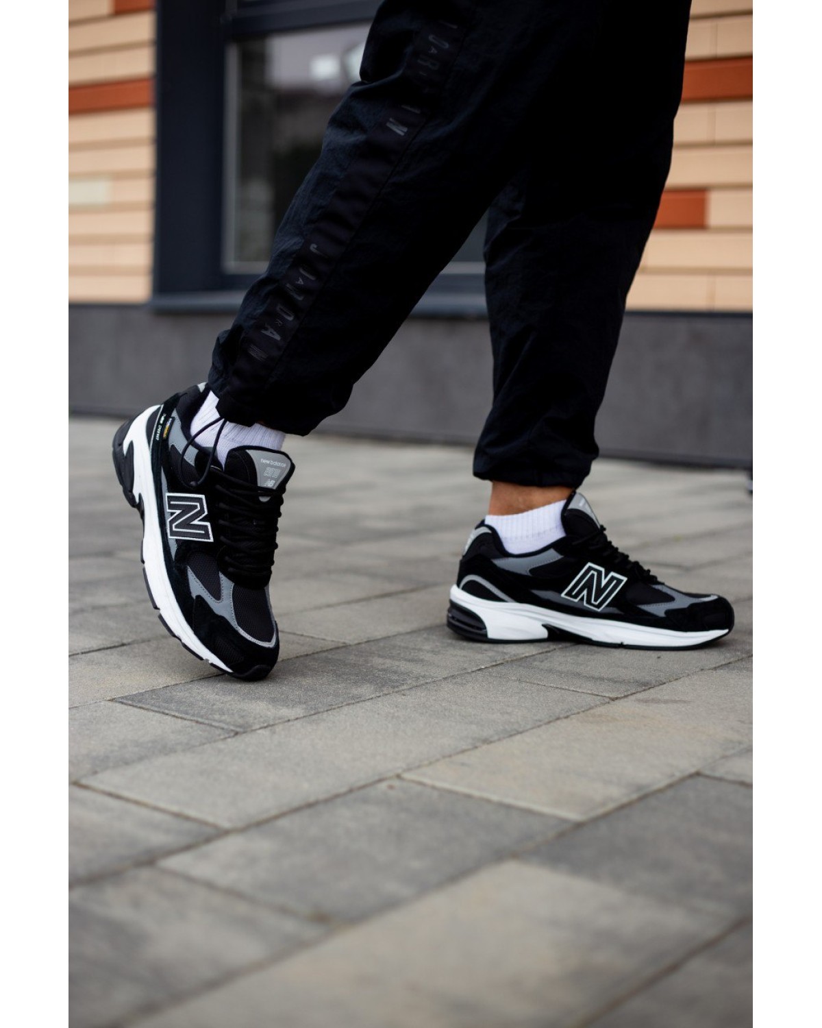 New Balance 2010 Black/White Cordura