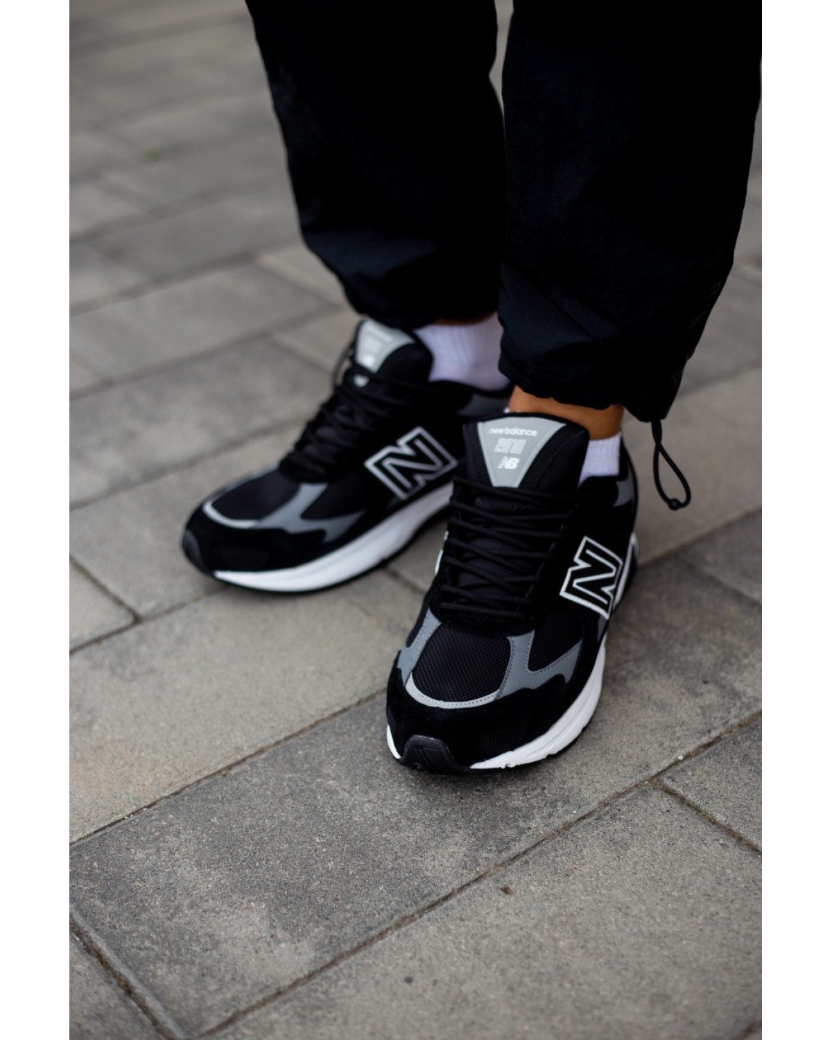 New Balance 2010 Black/White Cordura