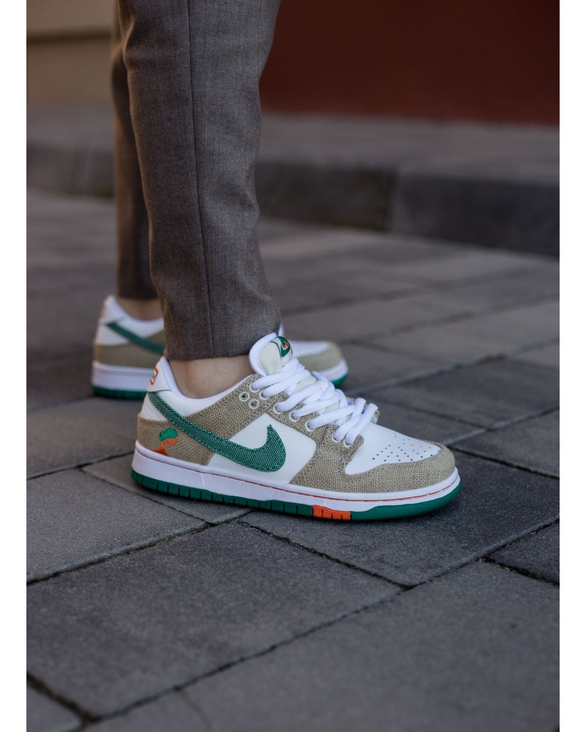 Jarritos x Nike SB Dunk Low «Phantom Orange Malachite»