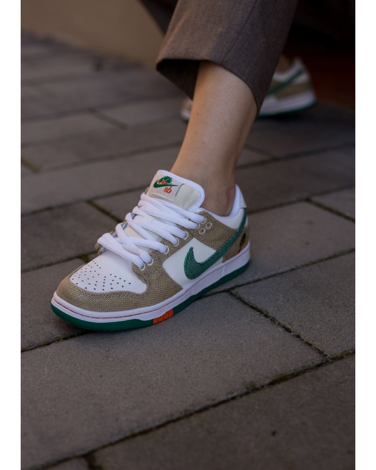 Jarritos x Nike SB Dunk Low «Phantom Orange Malachite»