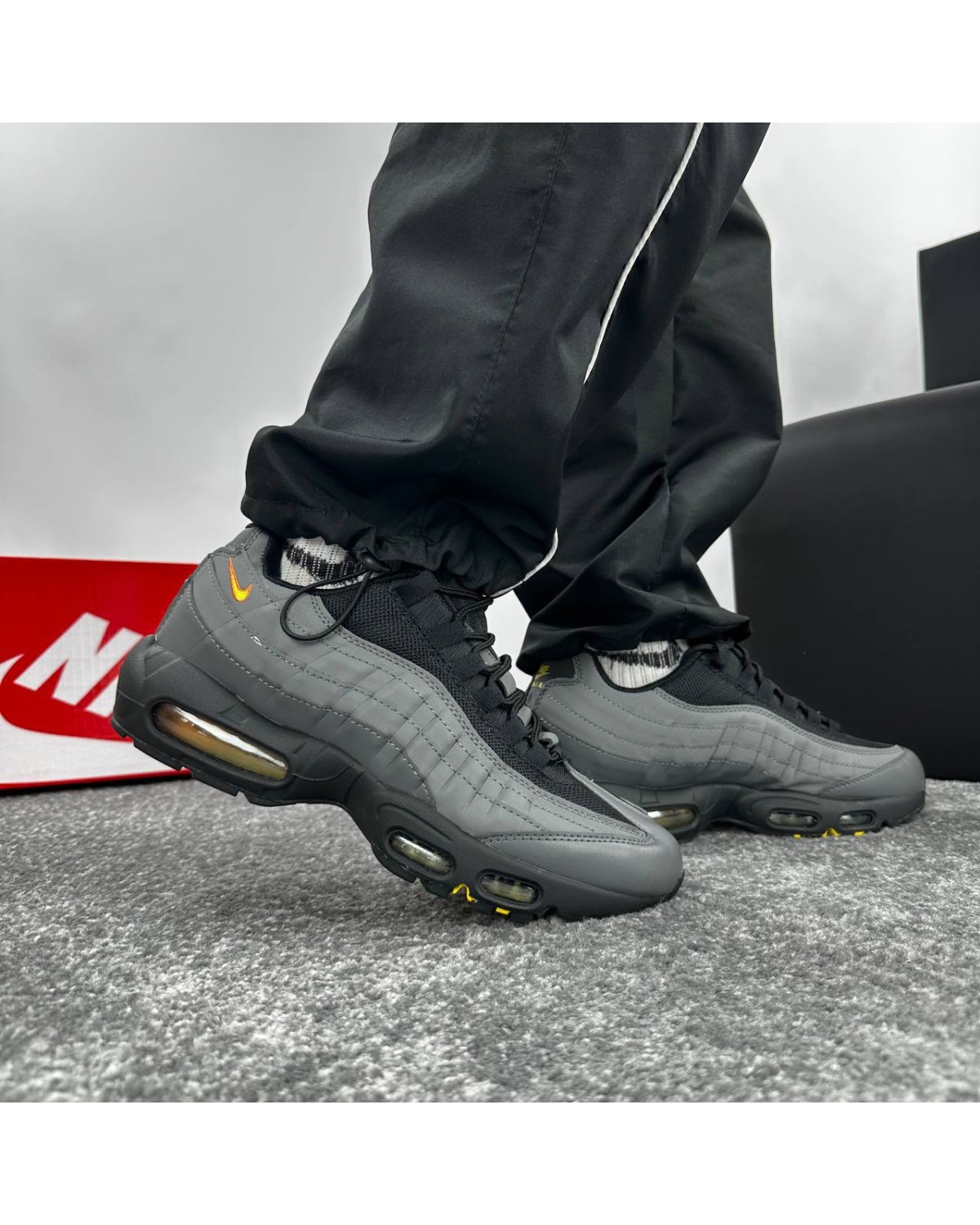 Nike Air Max 95 Anthracite Safety Orange