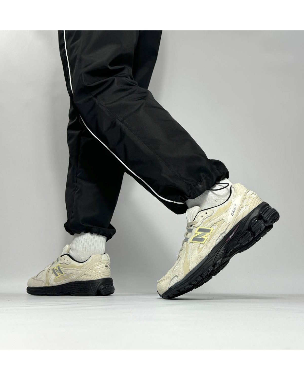 New Balance 1906R Protection Pack Beige Black