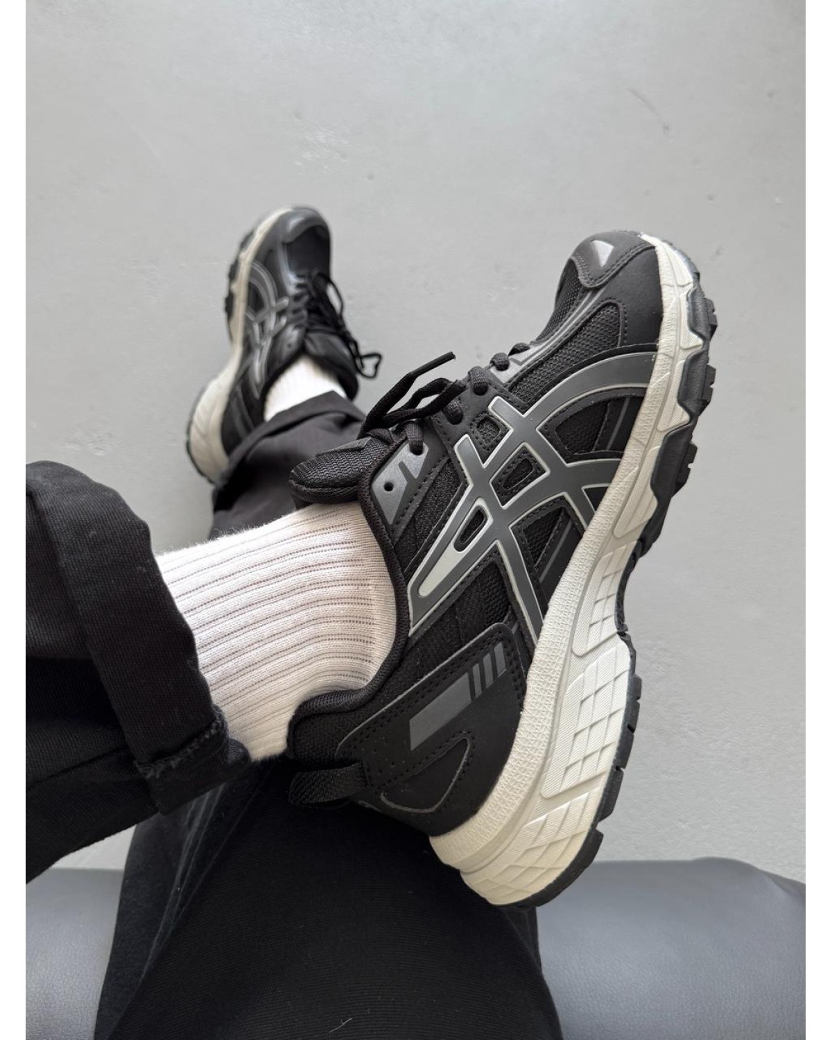 Asics Gel-Venture 6 Black/Beige Gore-Tex