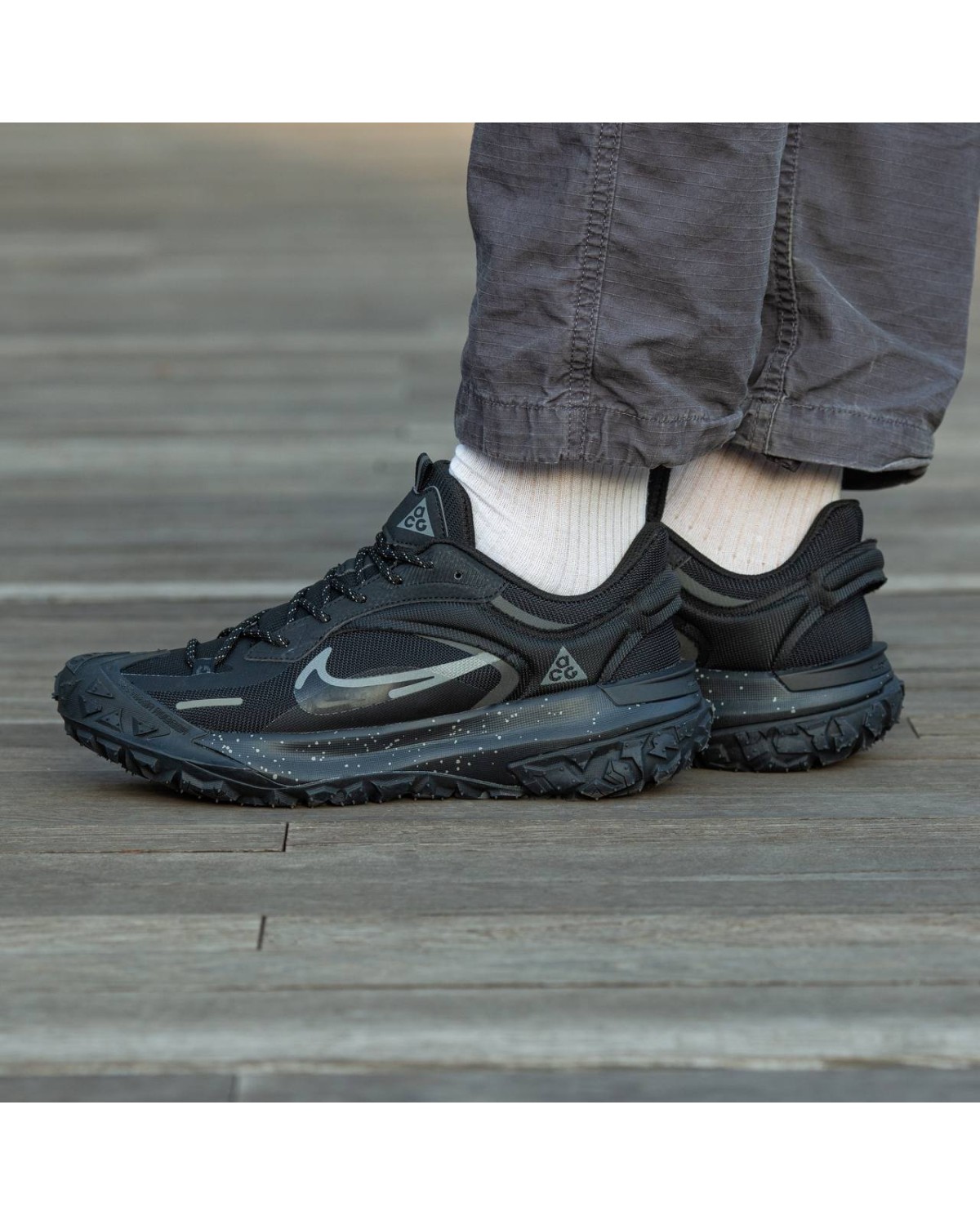 Nike ACG Mountain Fly 2 low Black\Red