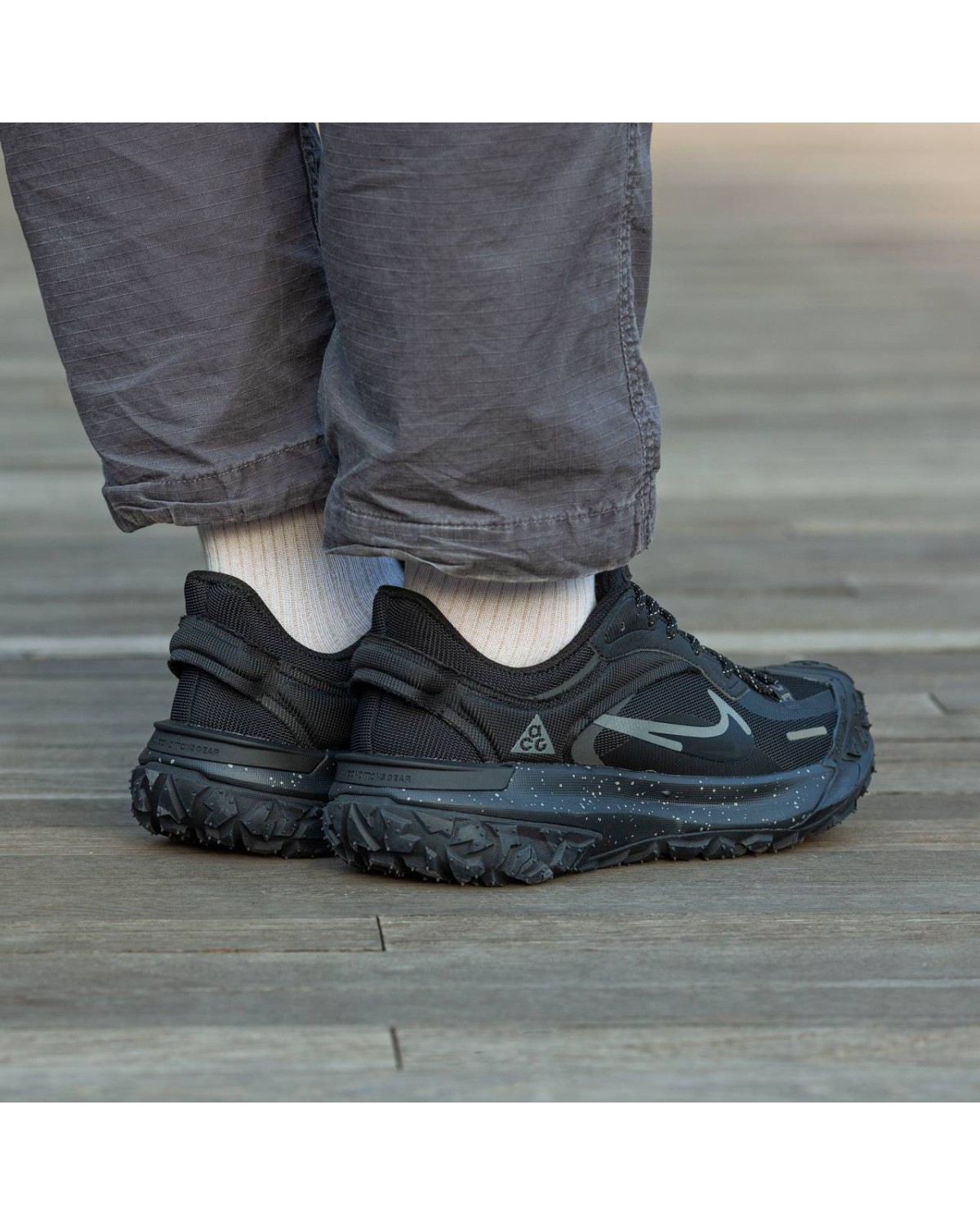 Nike ACG Mountain Fly 2 low Black\Red