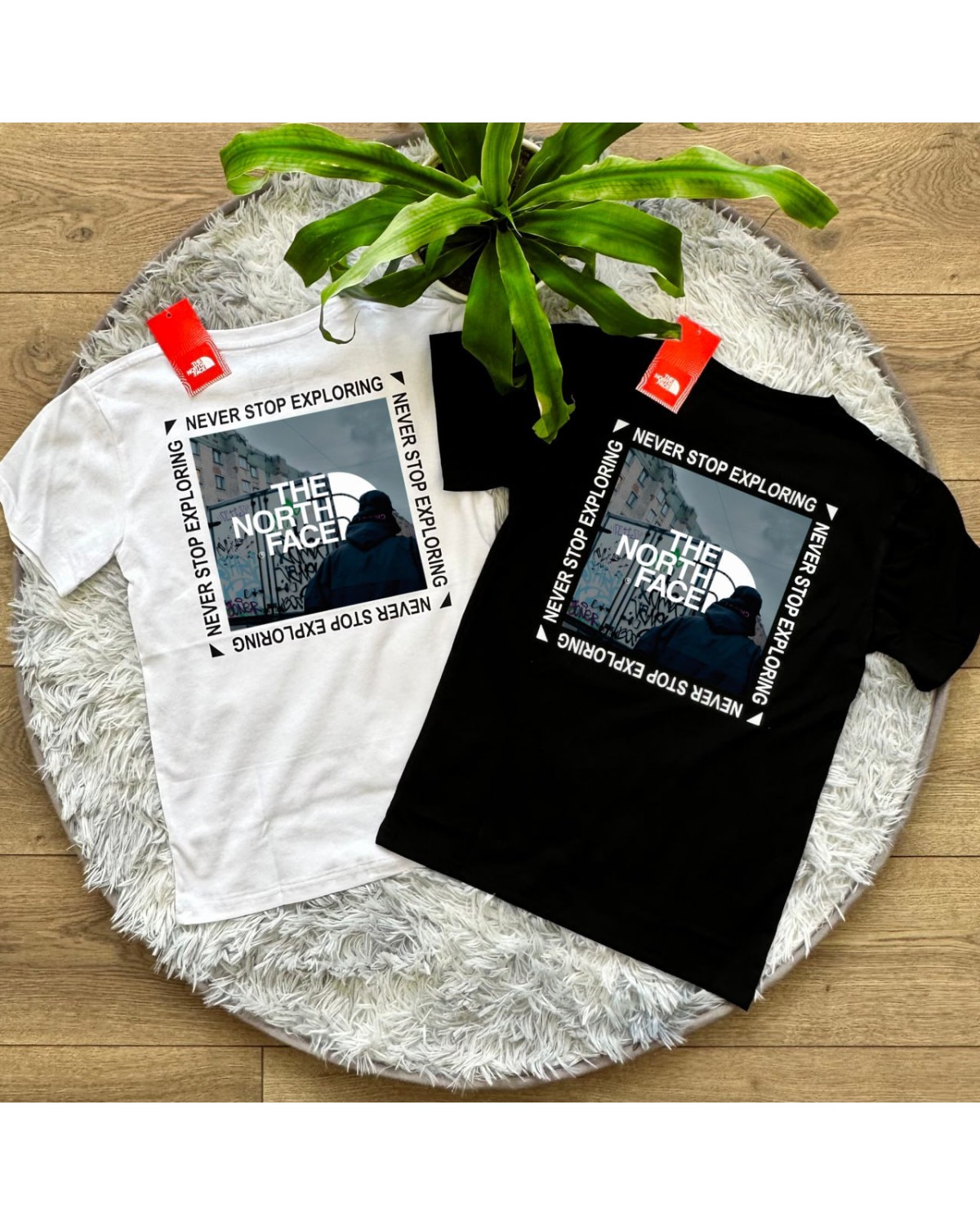 Футболка The North Face