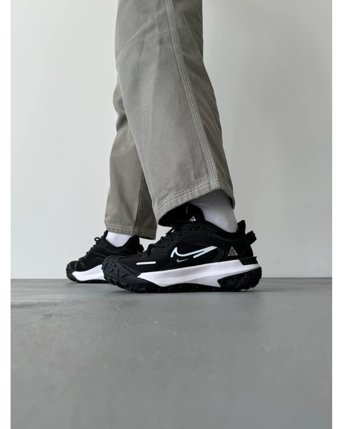 Nike ACG Mountain Fly Black/White
