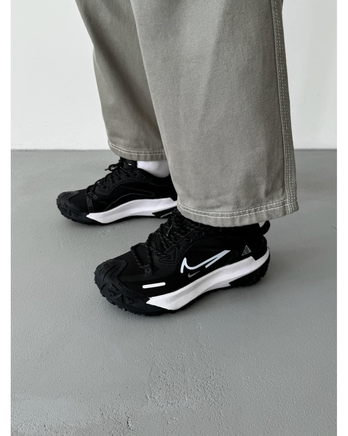 Nike ACG Mountain Fly Black/White