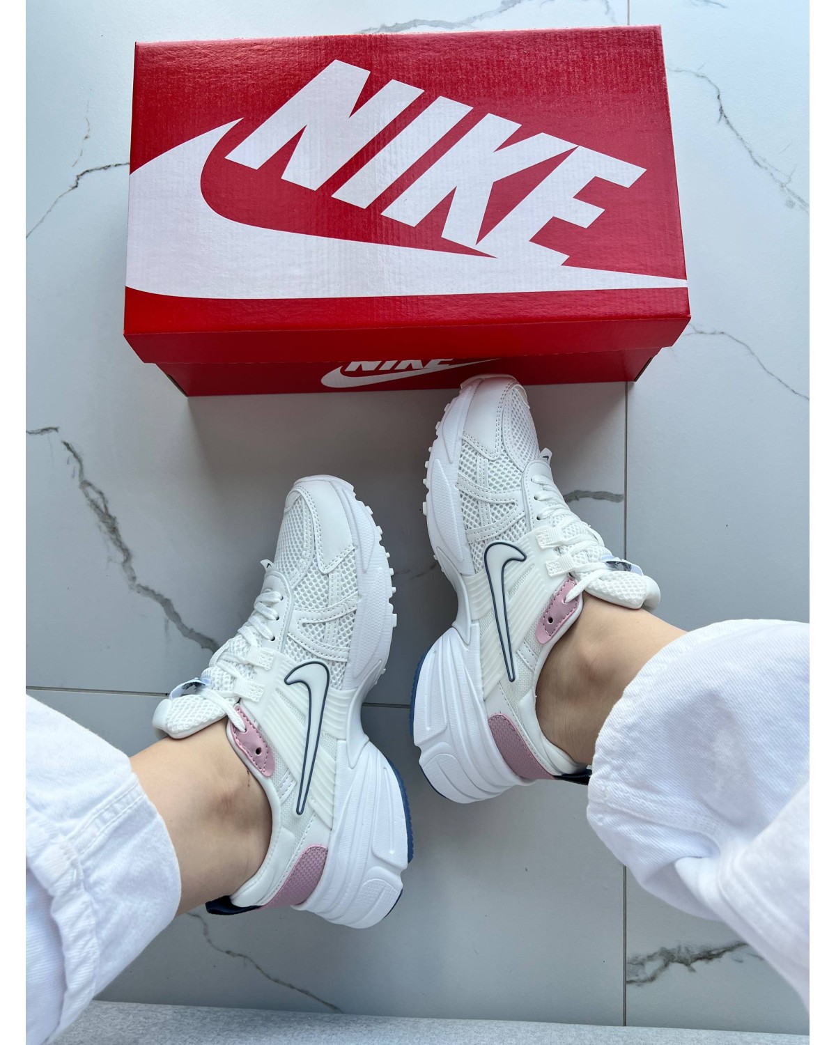 Nike V2K Run Pink White