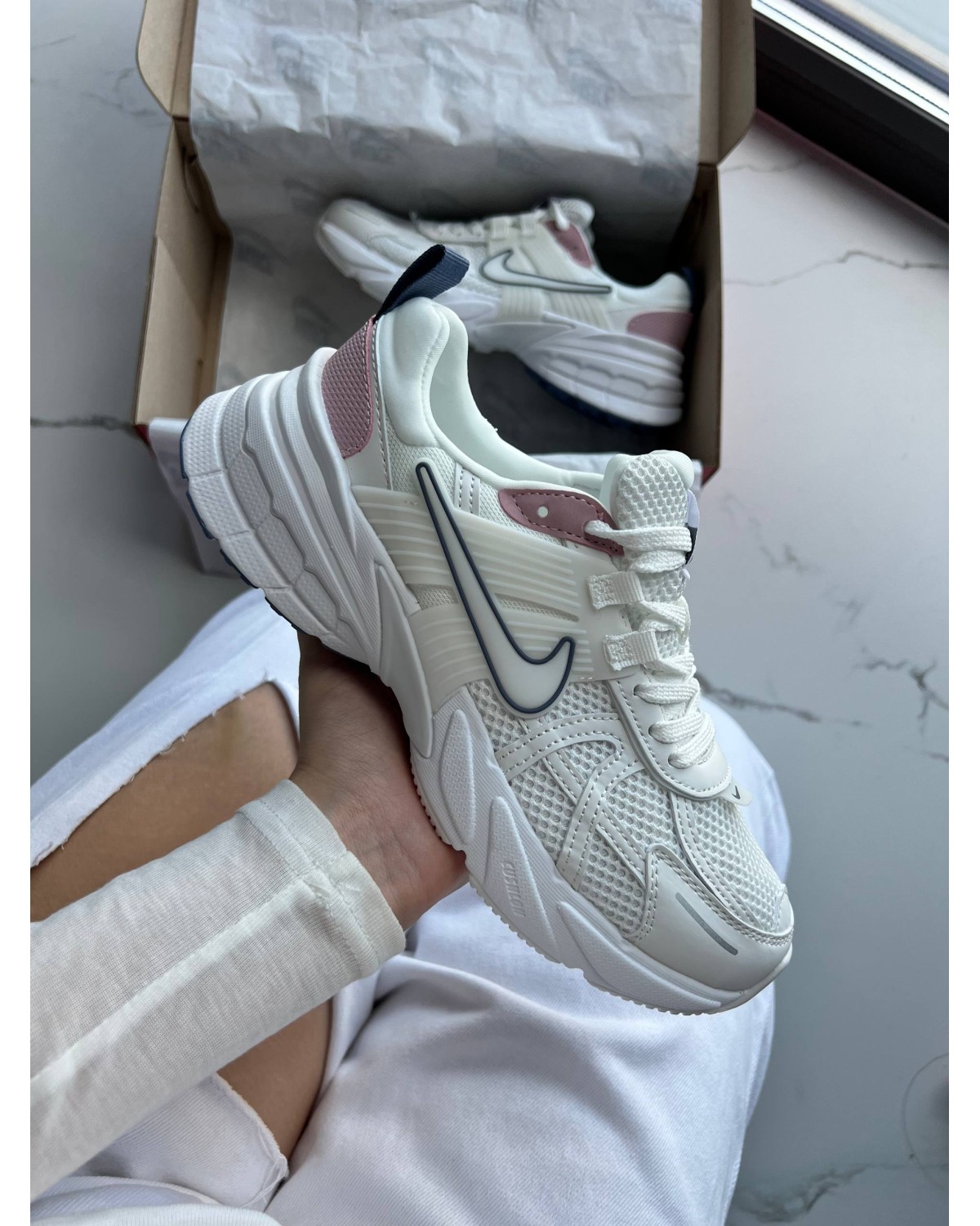 Nike V2K Run Pink White
