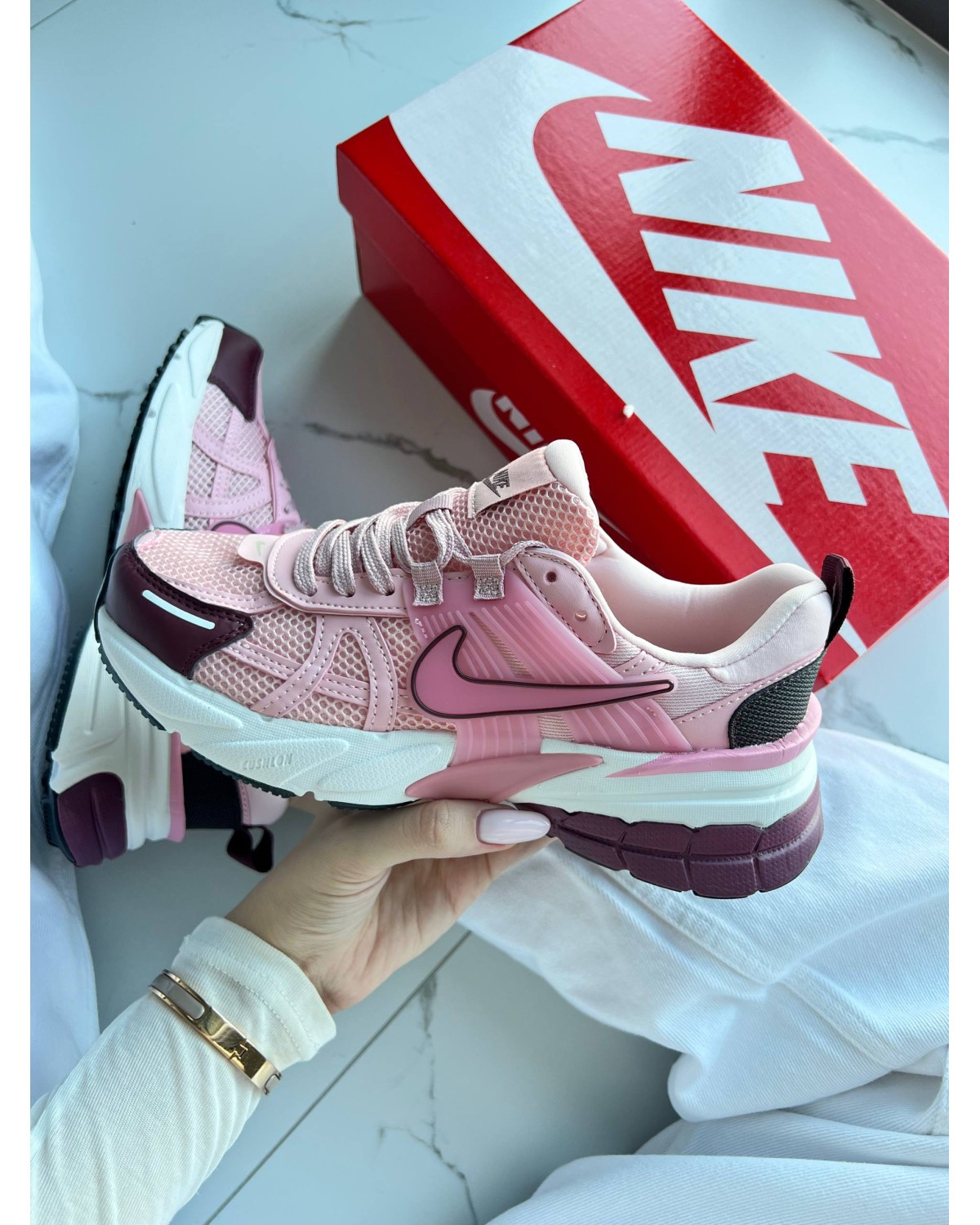 Nike V2K Run Triple Pink