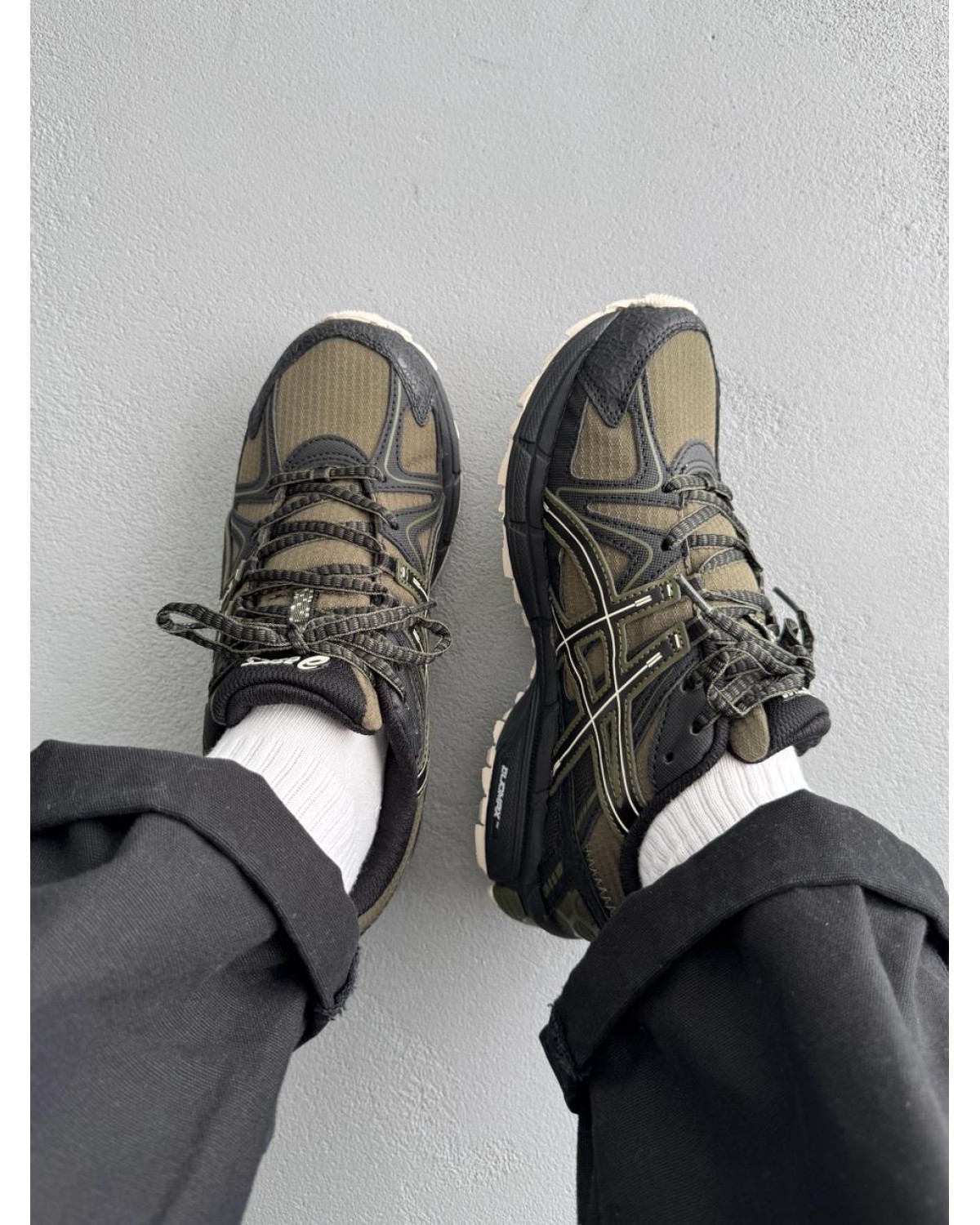 Asics Gel-Kahana 8 Khaki Gore-Tex