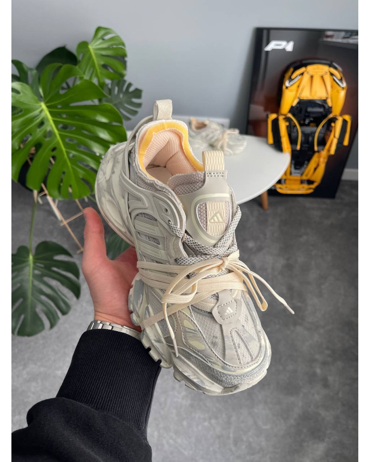 Adidas XLG Runner Deluxe Wonder Beige