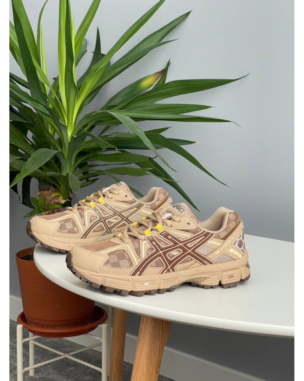 Asics Gel Kahana 8 Brown
