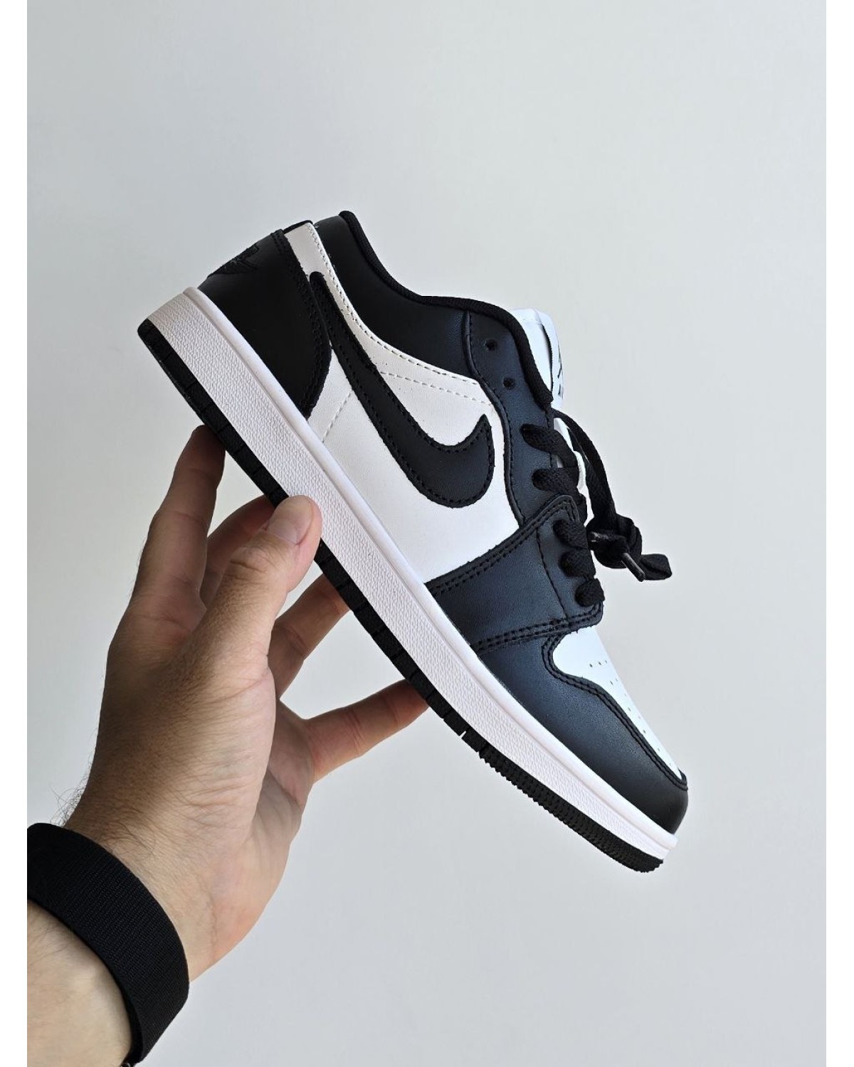 Nike Air Jordan 1 Low Black White