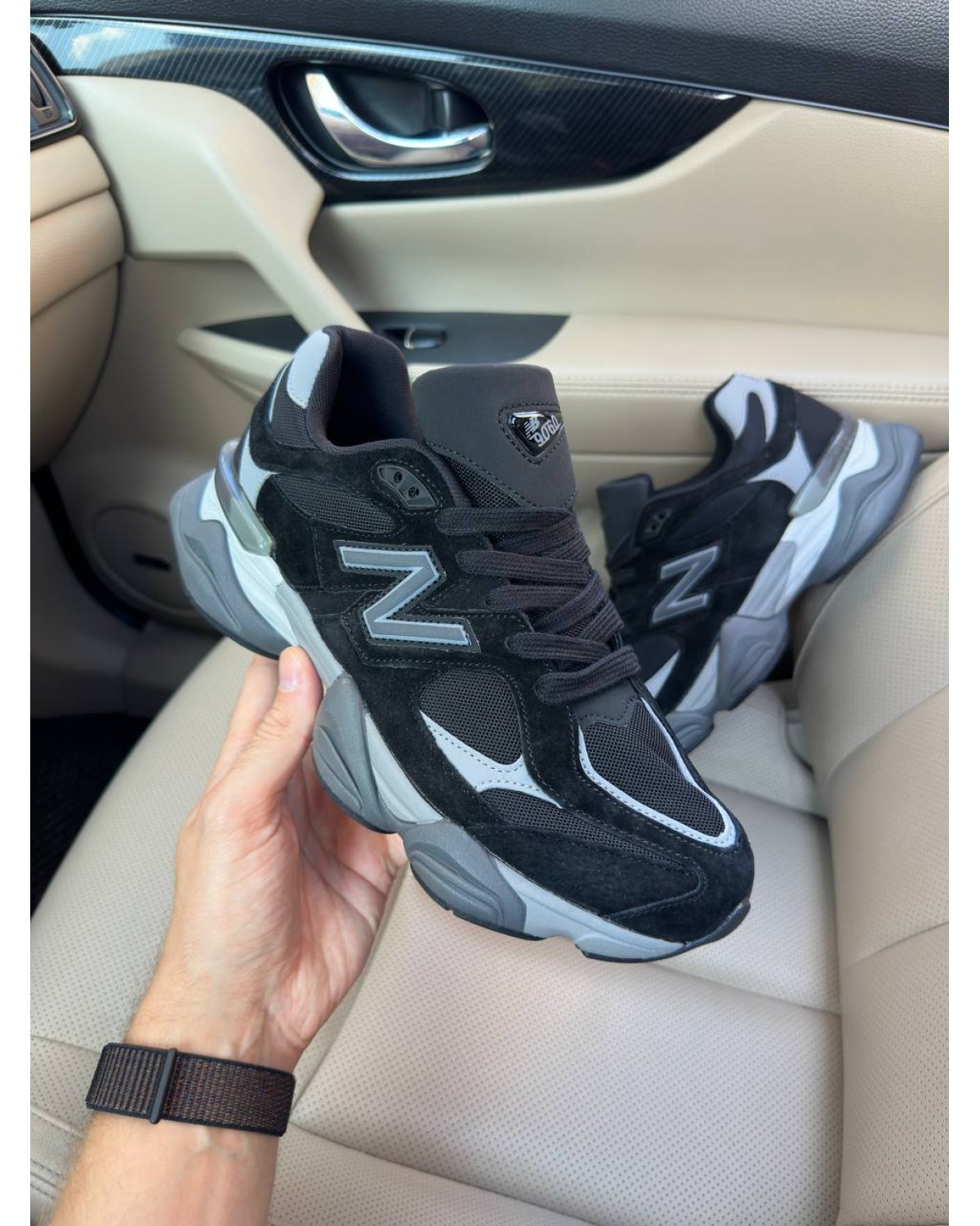 New Balance 9060 Black Grey