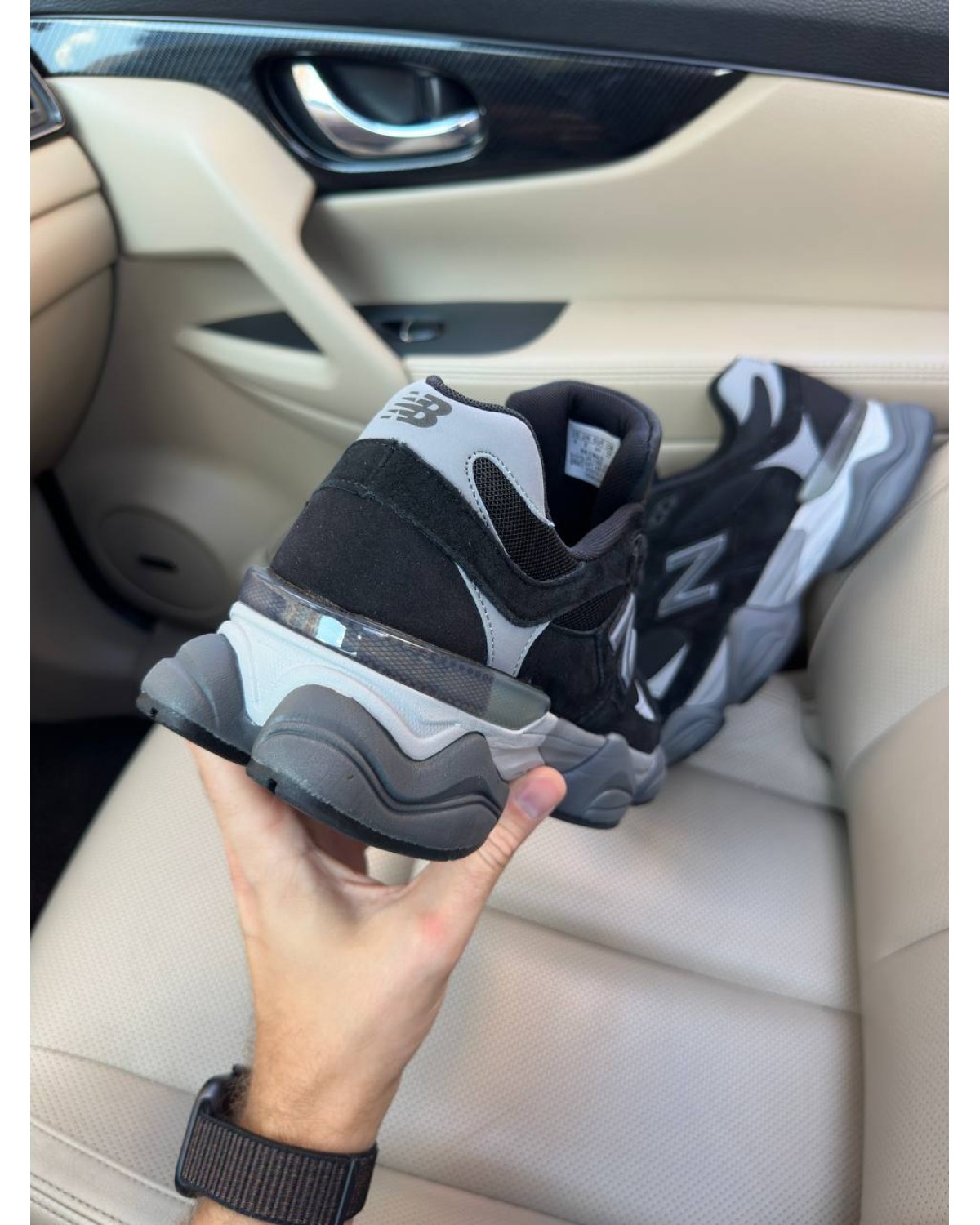 New Balance 9060 Black Grey