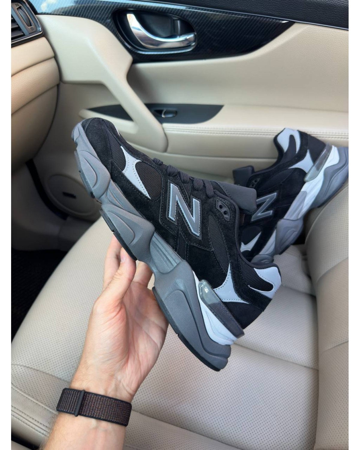 New Balance 9060 Black Grey