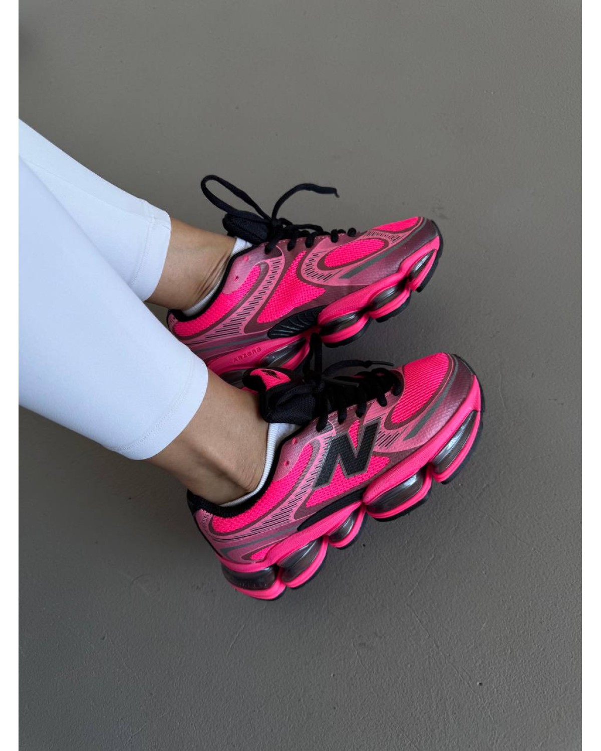 New Balance 2000 Pink / Black