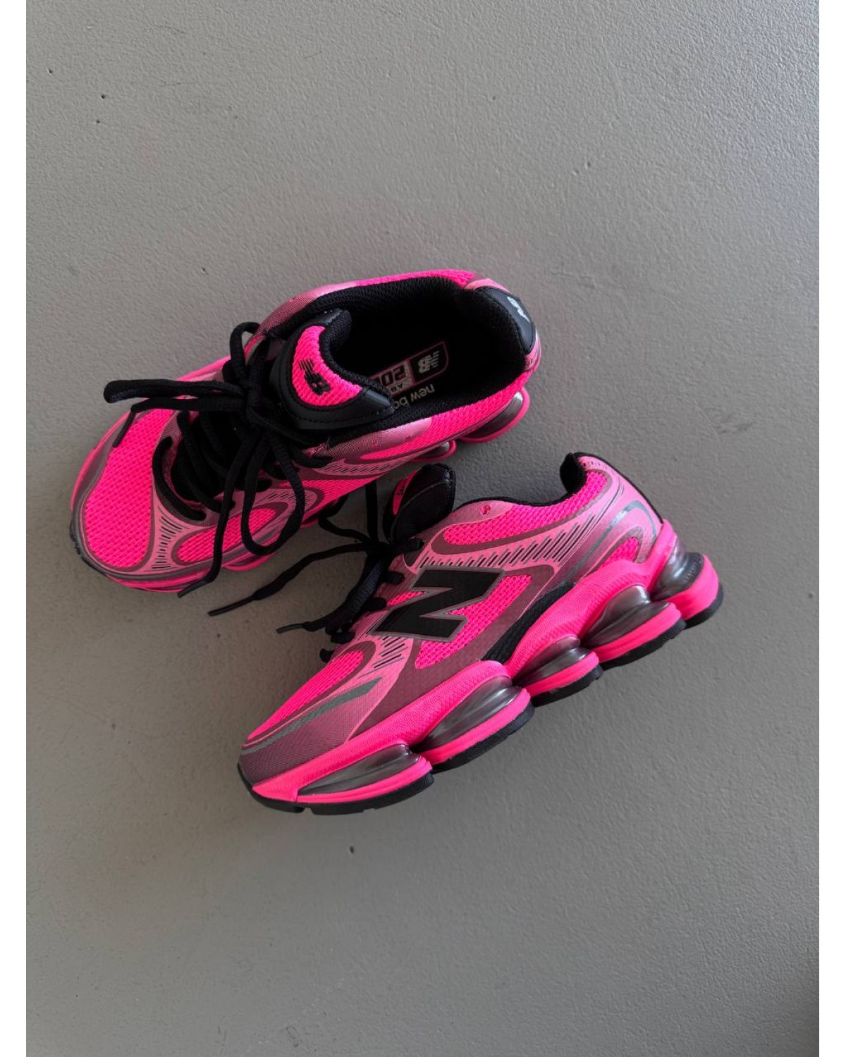 New Balance 2000 Pink / Black
