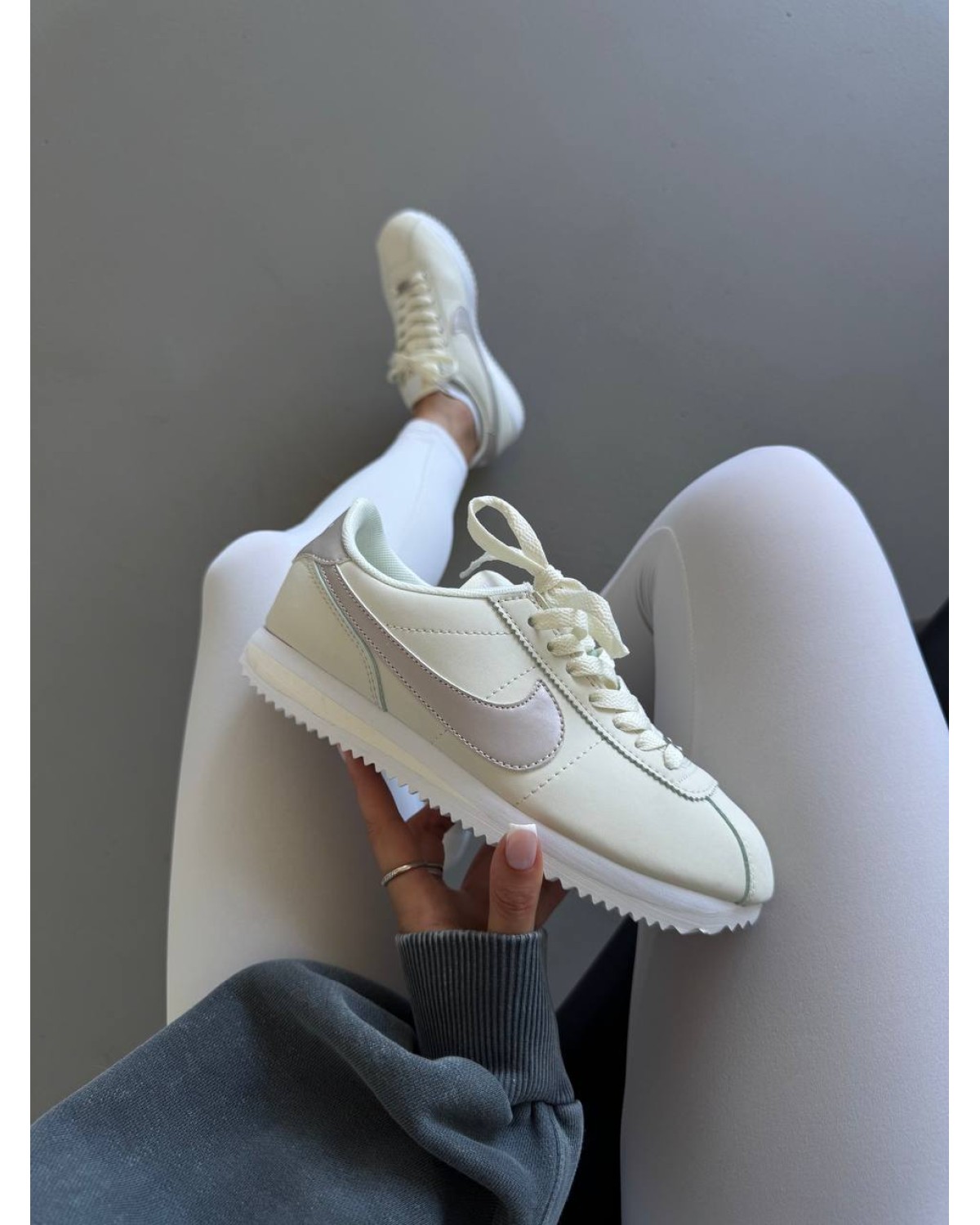 Nike Cortez Ivory / Metallic Bronze