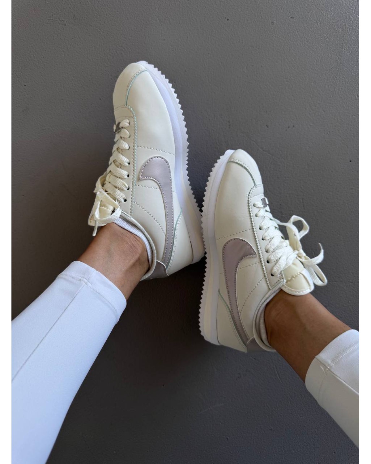 Nike Cortez Ivory / Metallic Bronze