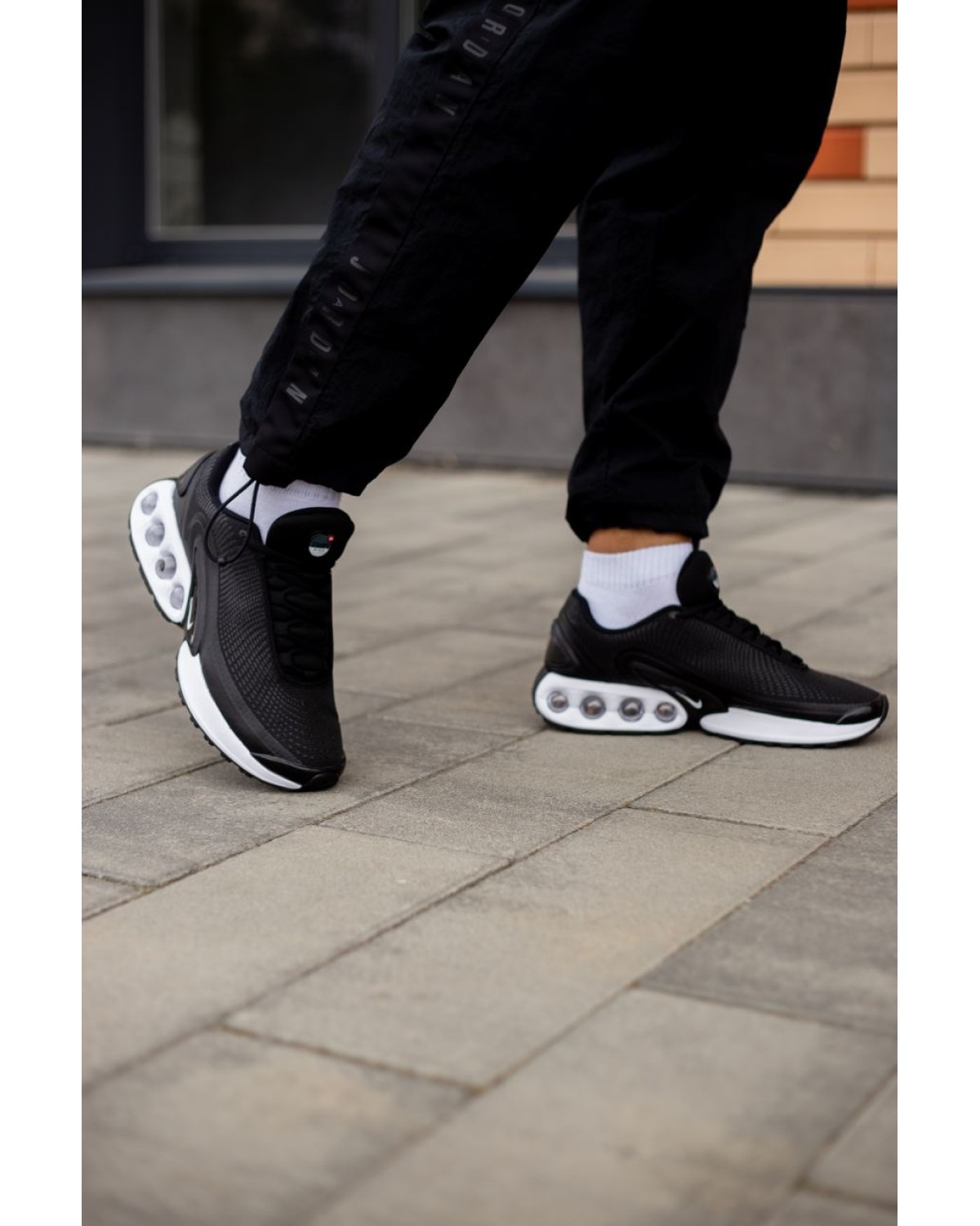 Nike Air Max DN Black/White